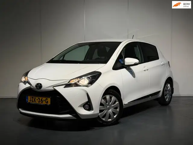 Toyota Yaris 1.5 VVT-i Aspiration /Clima/Cruise/Camera/Lane/Bot