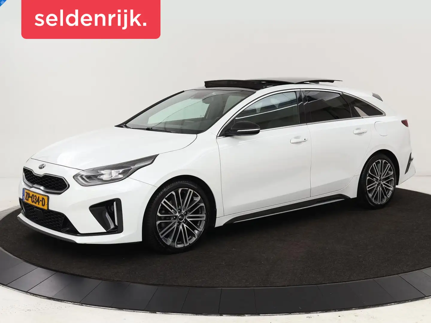 Kia ProCeed / pro_cee'd 1.4 T-GDI GT-PlusLine | Panoramadak | Stoel & stuu Wit - 1