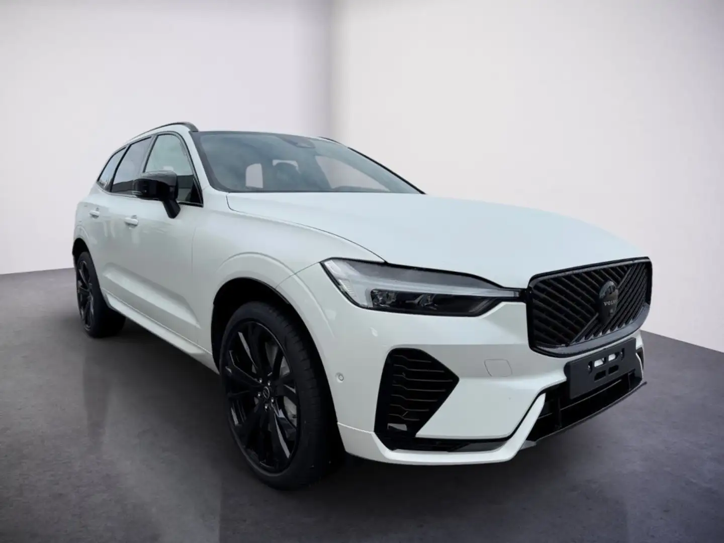 Volvo XC60 Black Edition Plus, T6 AWD Plug-in Hybrid, Elektrisch/Benzin Weiß - 2