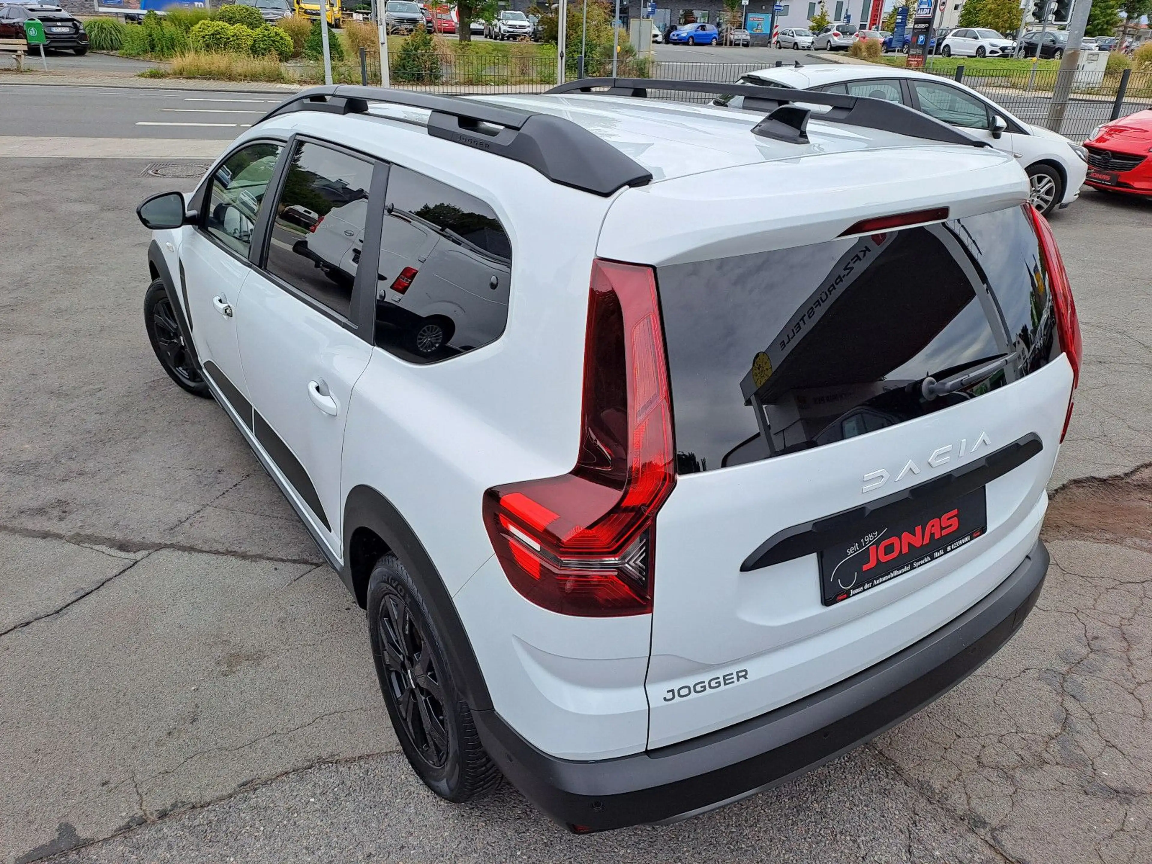 Dacia Jogger Extreme+ *Navi*Kam*PDCs*DAB*SHZ*Carplay.. — photo 3