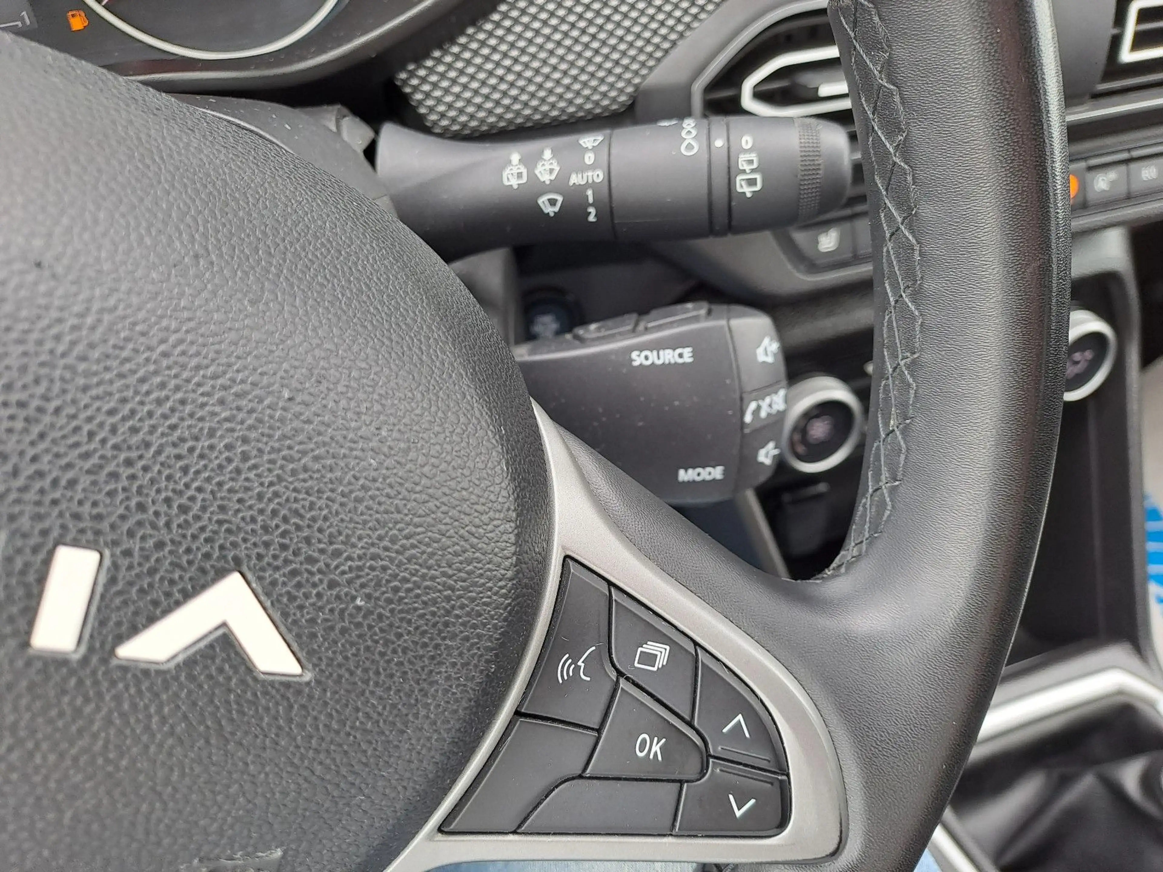 Dacia Jogger Extreme+ *Navi*Kam*PDCs*DAB*SHZ*Carplay.. — photo 14
