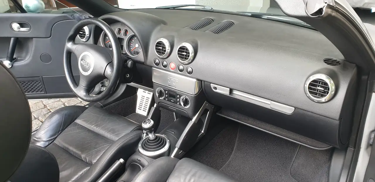 Audi TT Roadster 1.8 T, foto 8