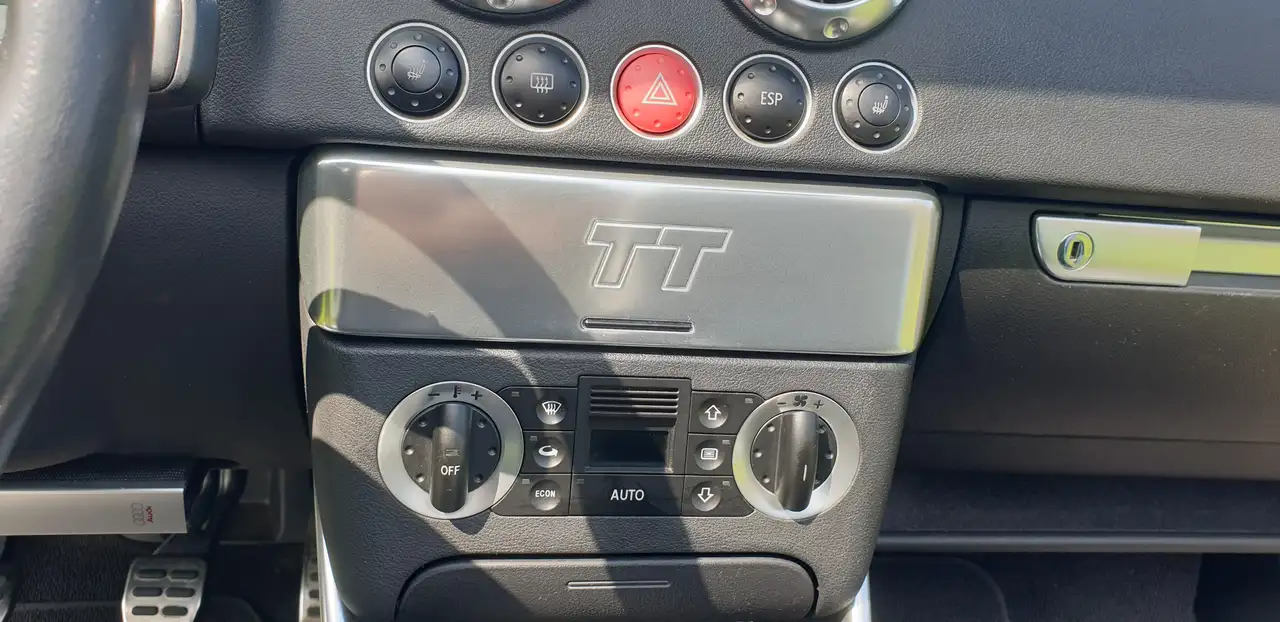 Audi TT Roadster 1.8 T, foto 11