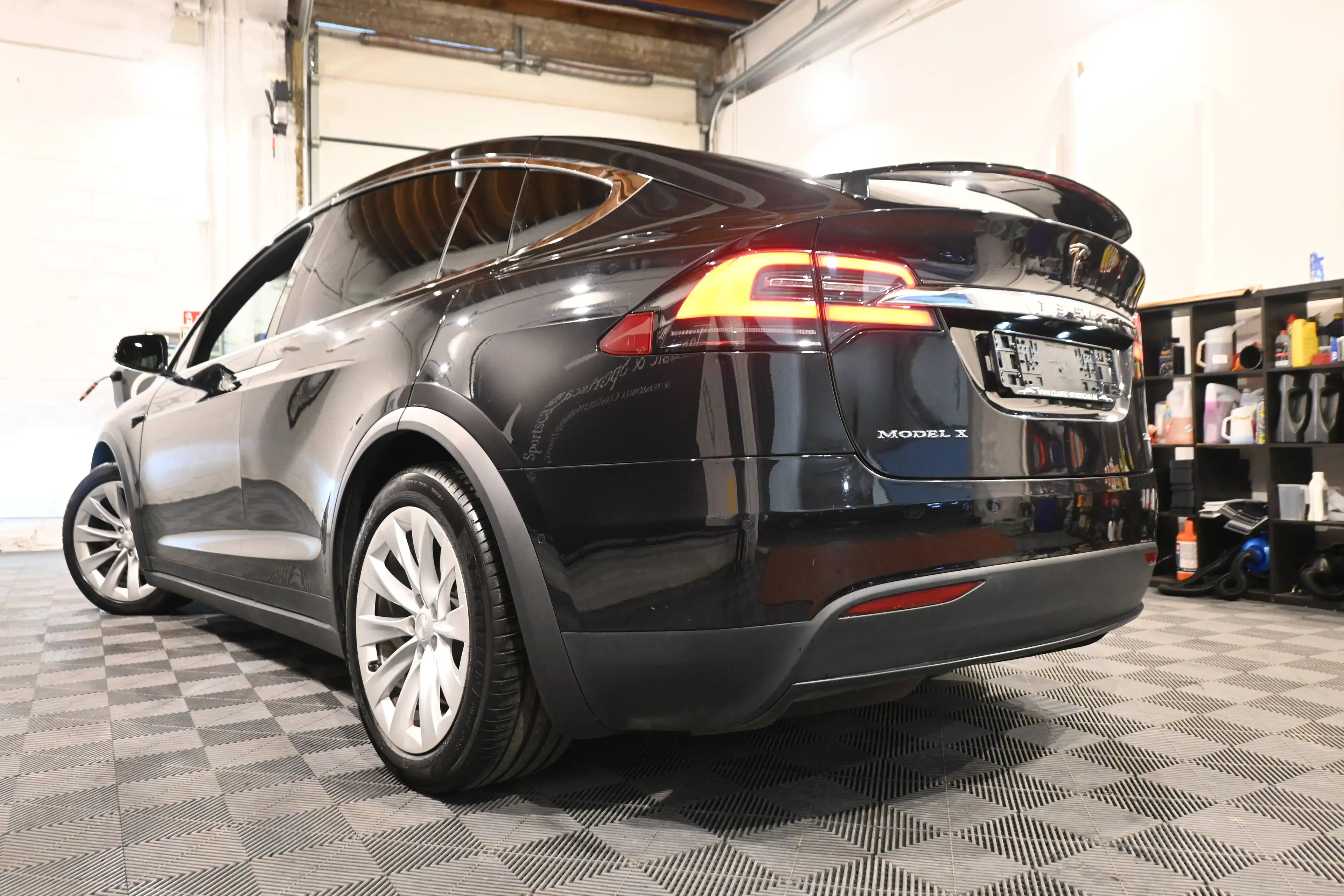 Tesla Model X Model X 100 DUAL / 6 SEATS / AUTOPILOT / AIR SUSPENSION / PANO / CAMERA / FULL OPTIONS !! — photo 8
