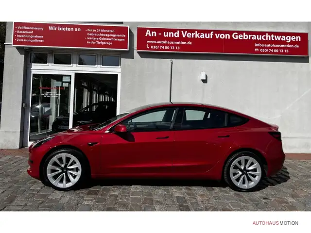 Tesla Model 3 view 8