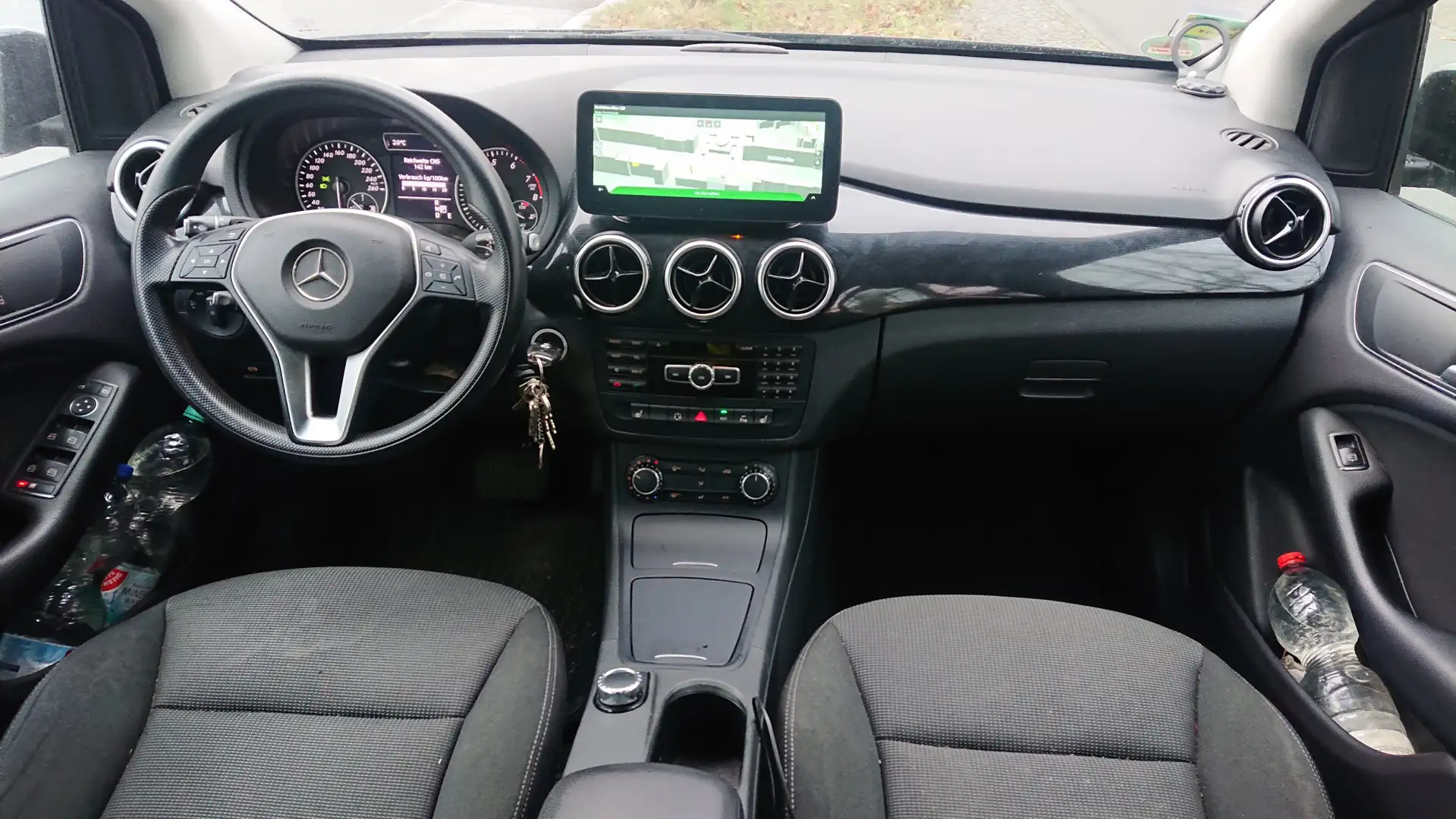 Mercedes-Benz B 200 NGD B -Klasse +Aut+Navi+SHZ+PDC+AHK+Temp Schwarz - 1