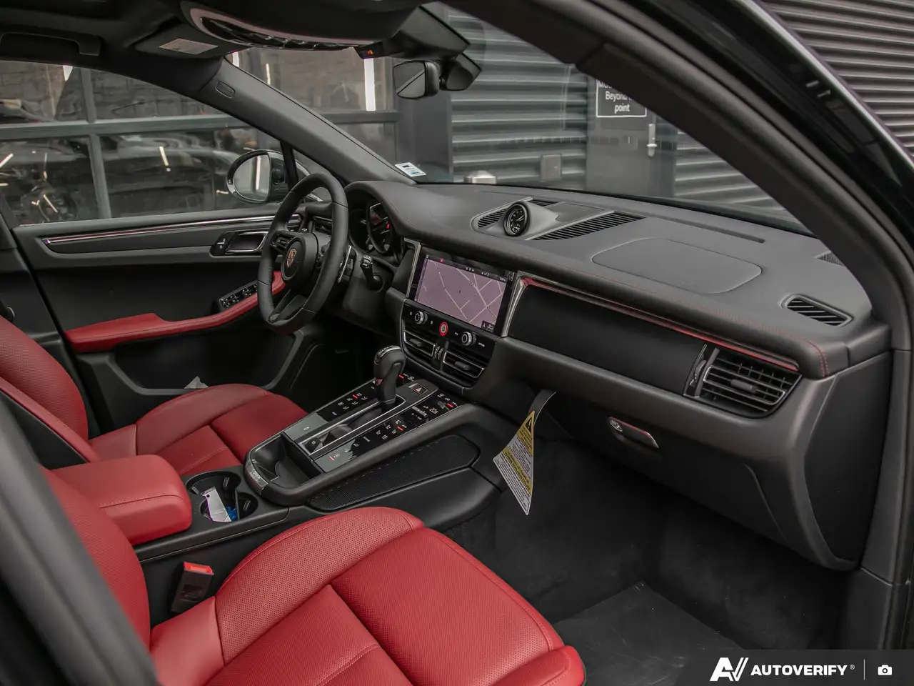 Porsche Macan снимка Porsche Macan