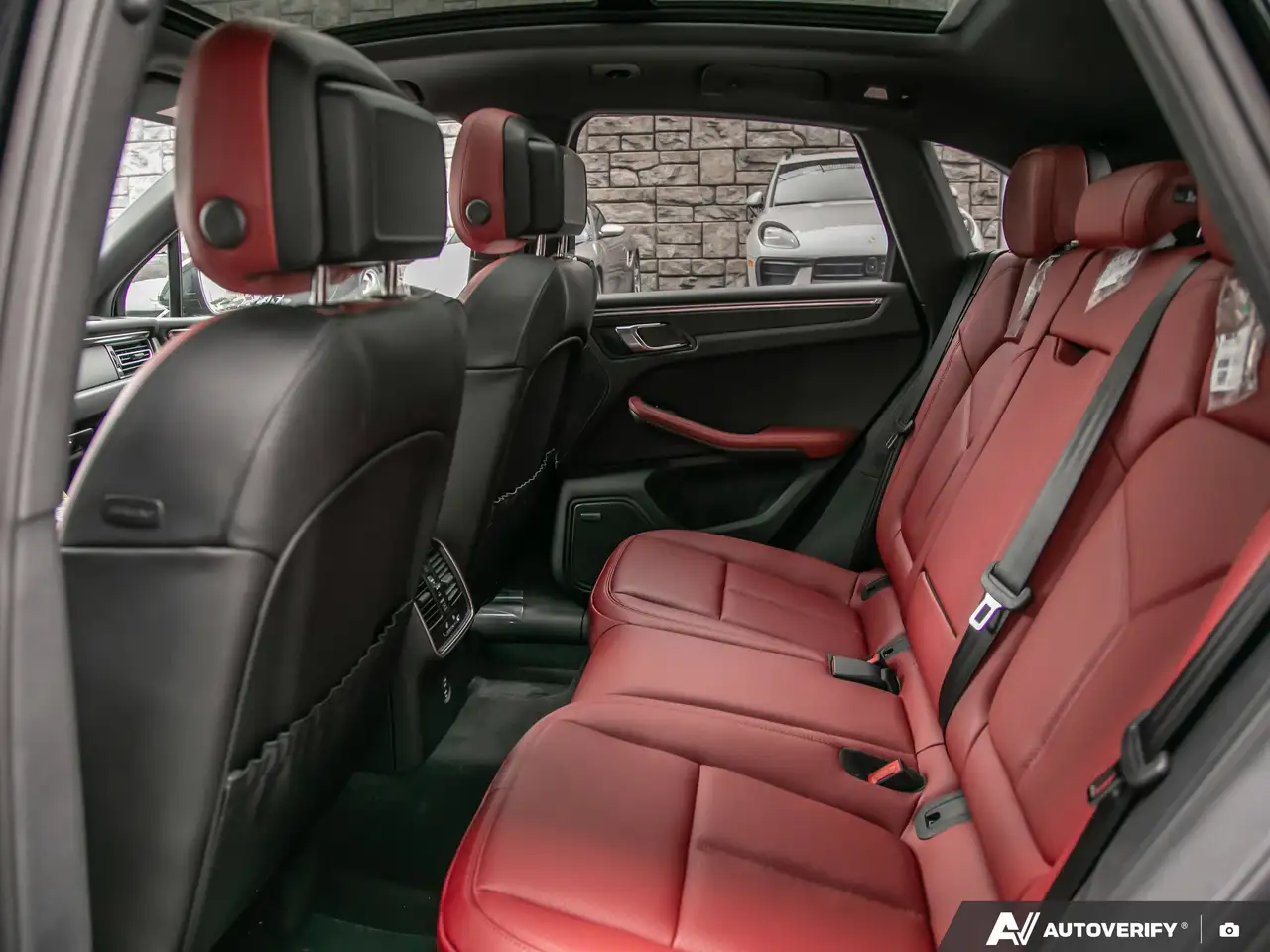 Porsche Macan снимка Porsche Macan