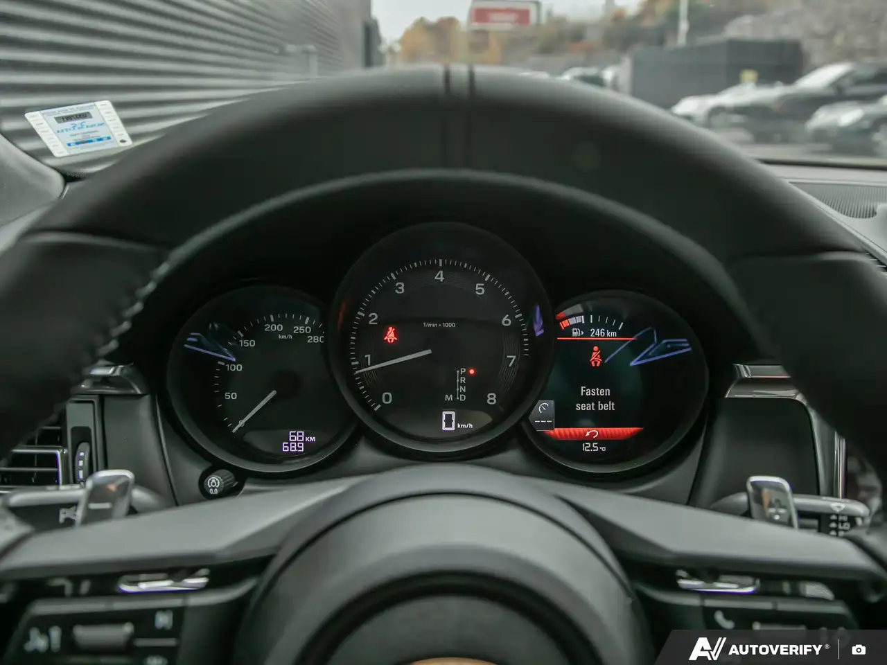 Porsche Macan снимка Porsche Macan