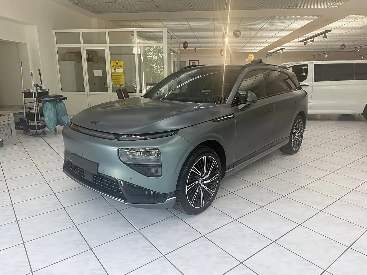 XPENG G9