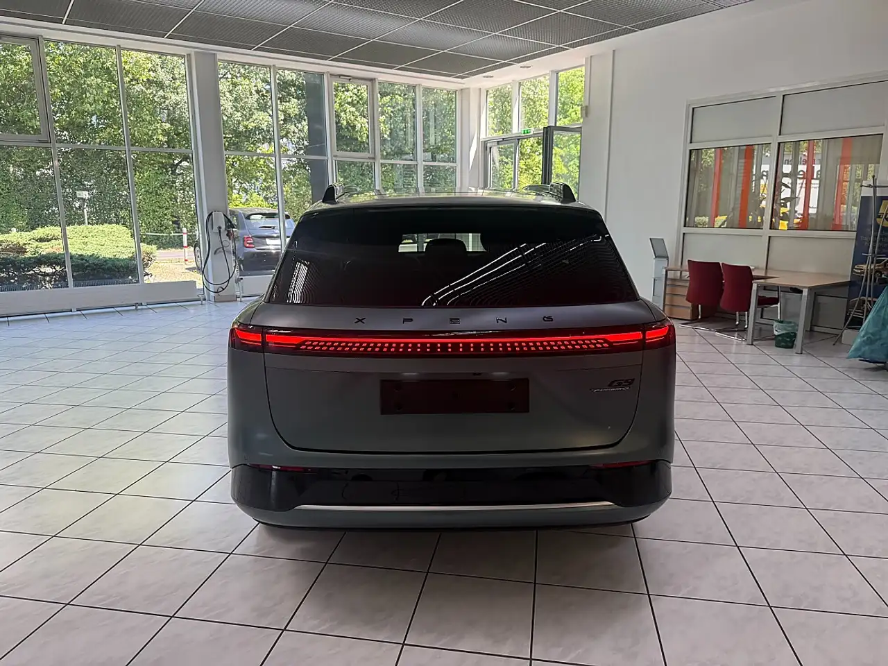 XPENG G9