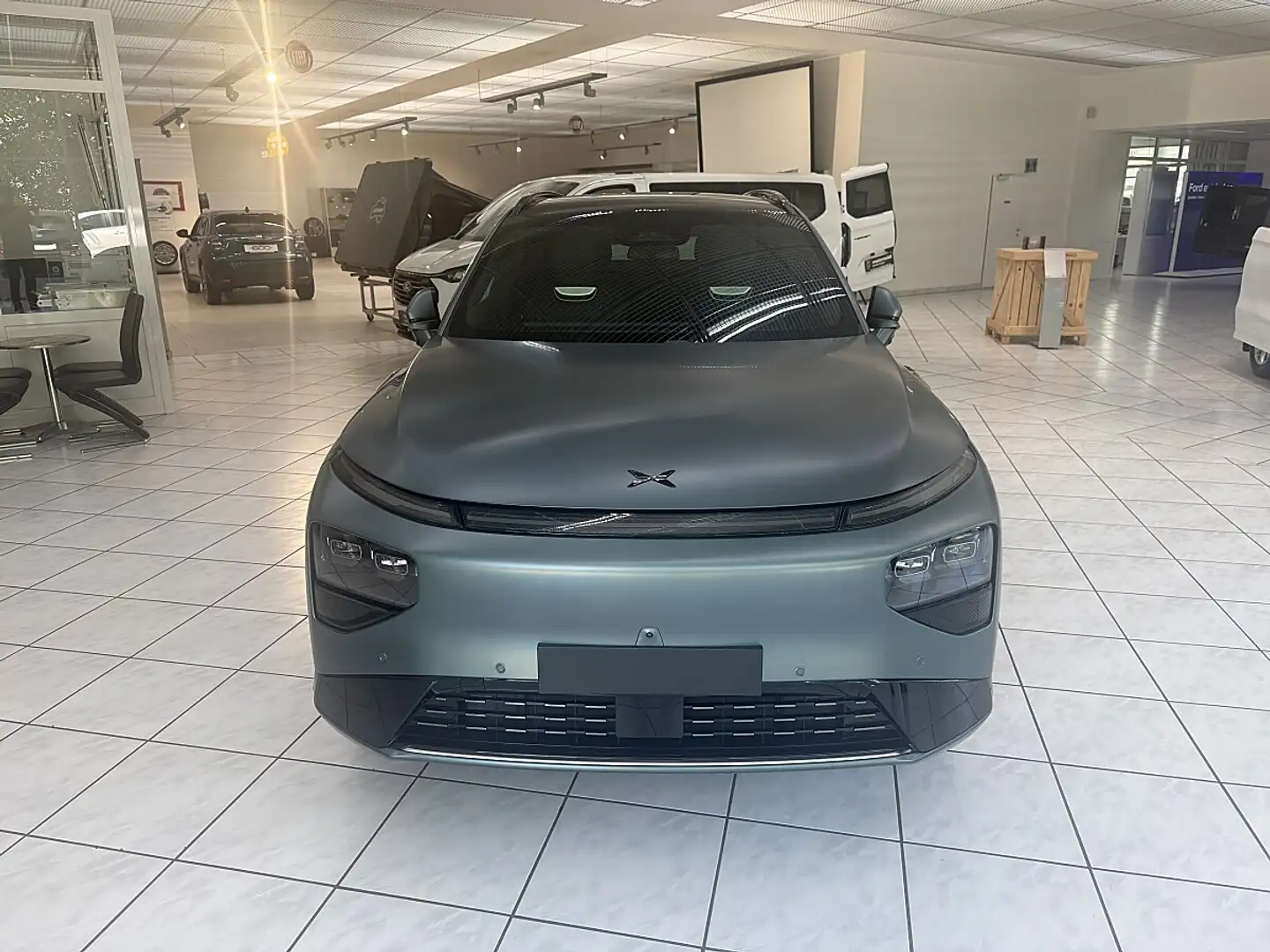 Xpeng G9 AWD Performance Grün - 1