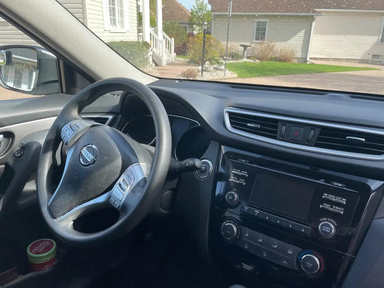 Nissan Rogue снимка Nissan Rogue