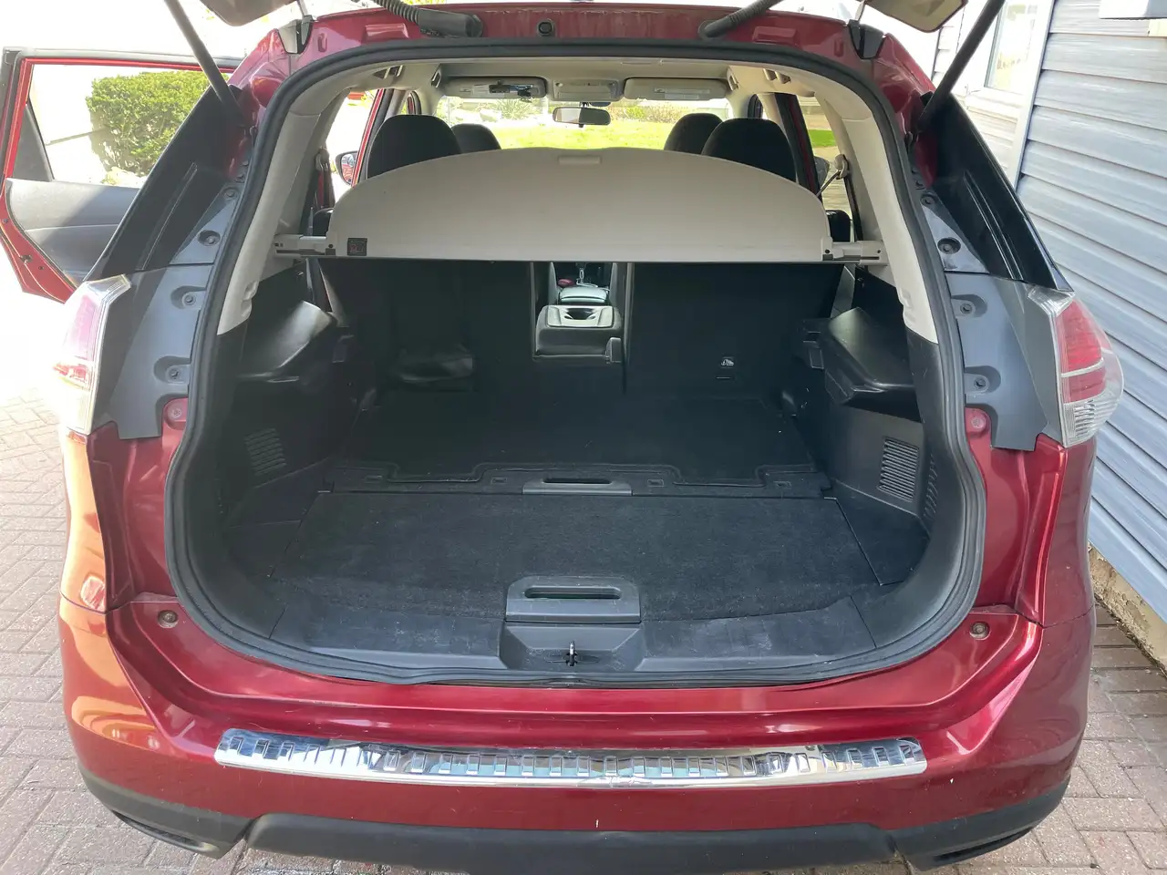 Nissan Rogue снимка Nissan Rogue