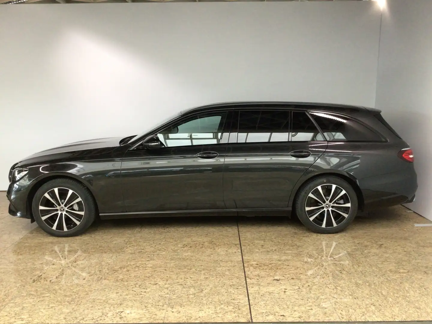 Mercedes-Benz E 300 E 300 T de Avantgarde/Distr/Beam/AHK/Memo/Night Grijs - 2