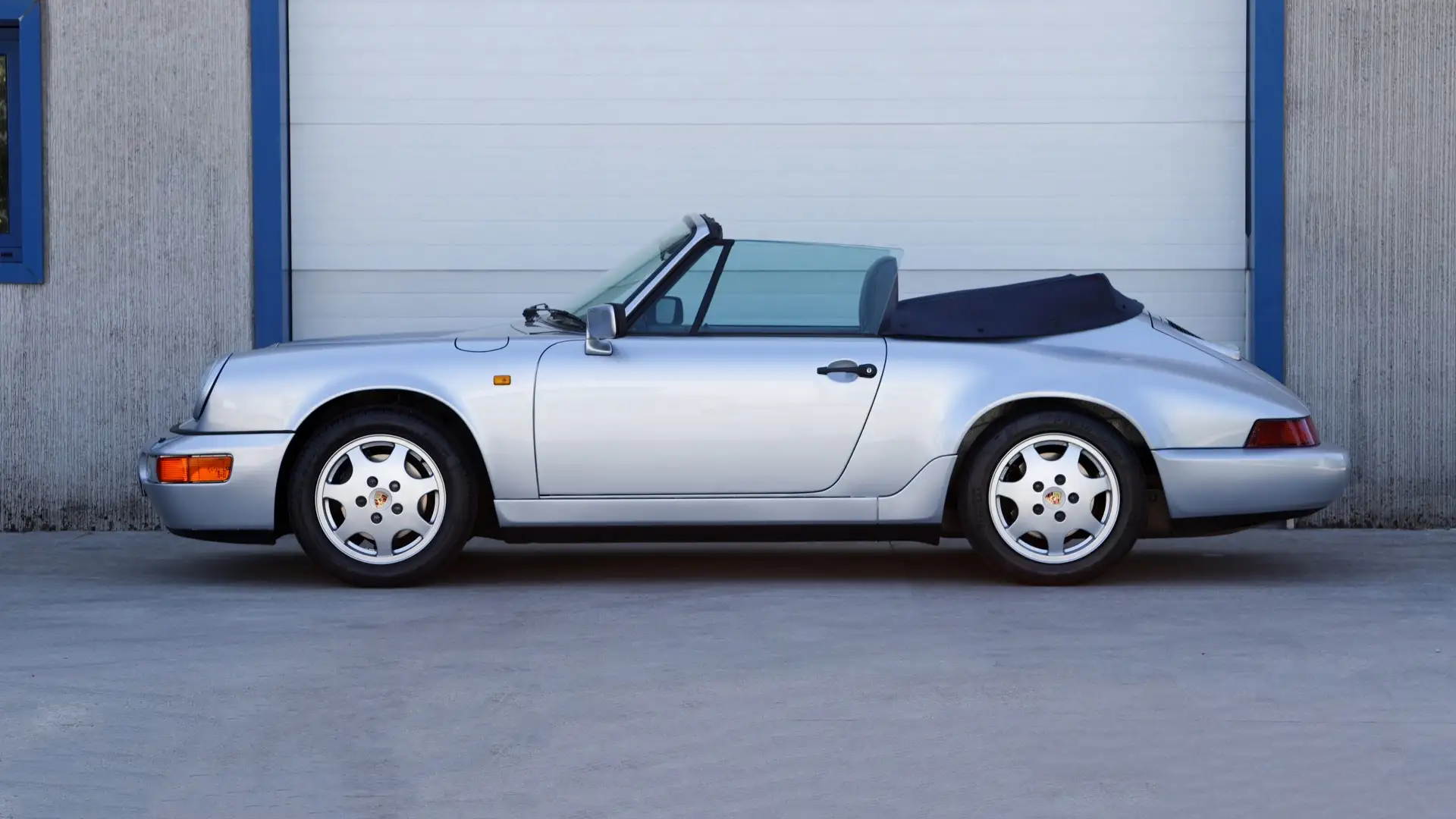 Porsche 964 911 Cabrio 3.6 Carrera 2 tiptronic Argent - 2