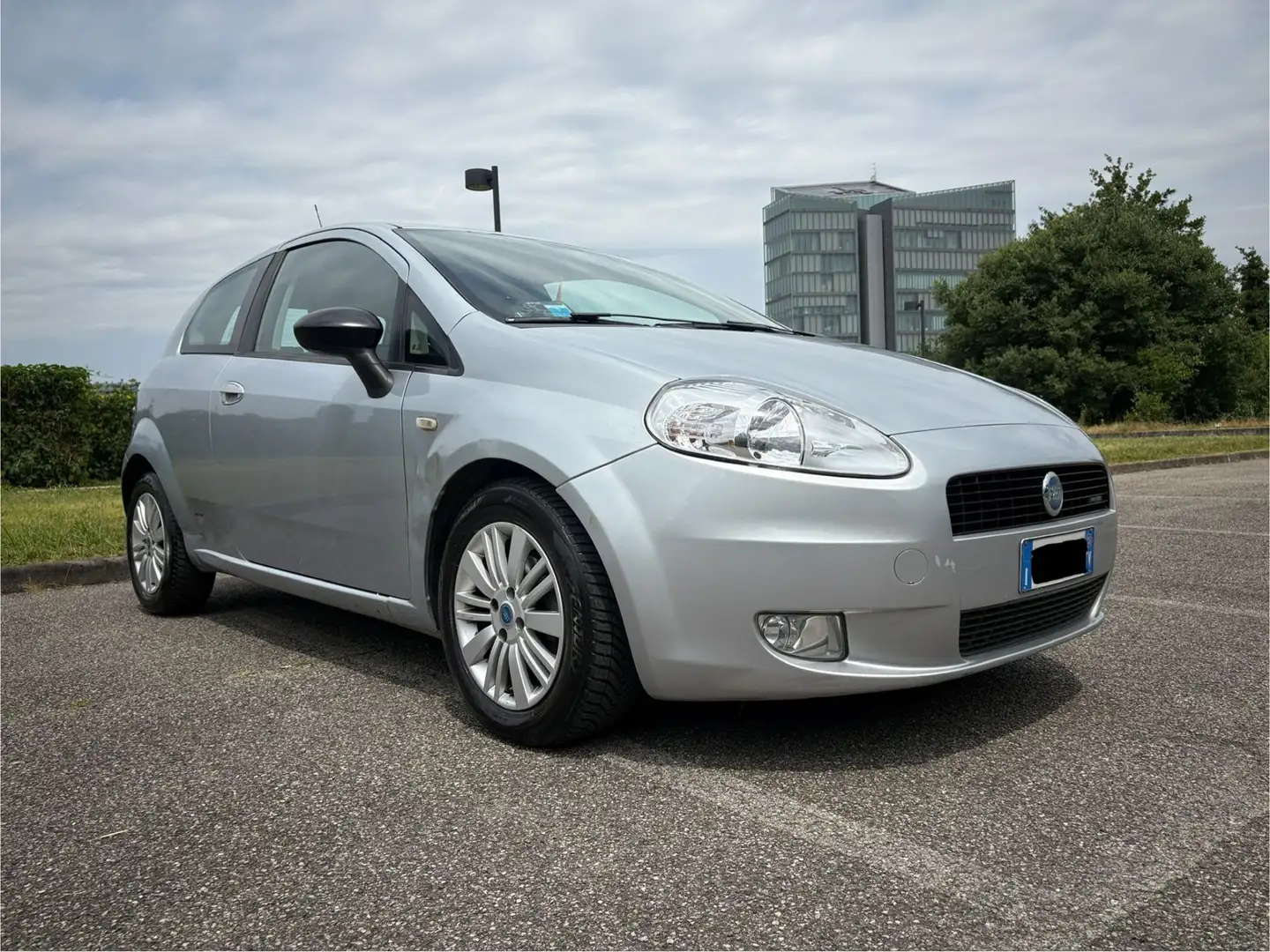 Fiat Grande Punto 5p 1.3 mjt 16v Dynamic 75cv - 1