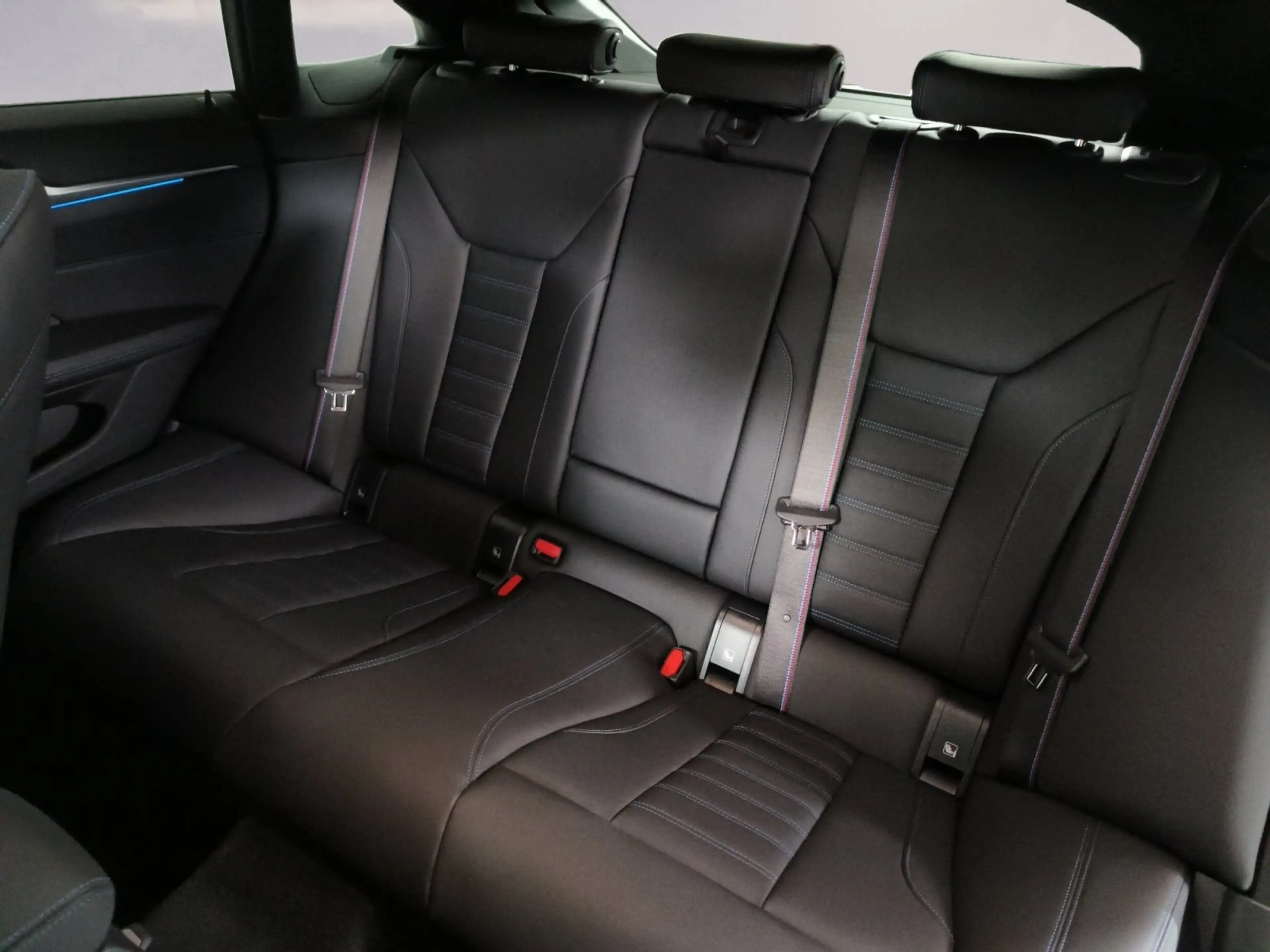 BMW i4 M60 Head-Up HK HiFi DAB LED RFK — photo 8