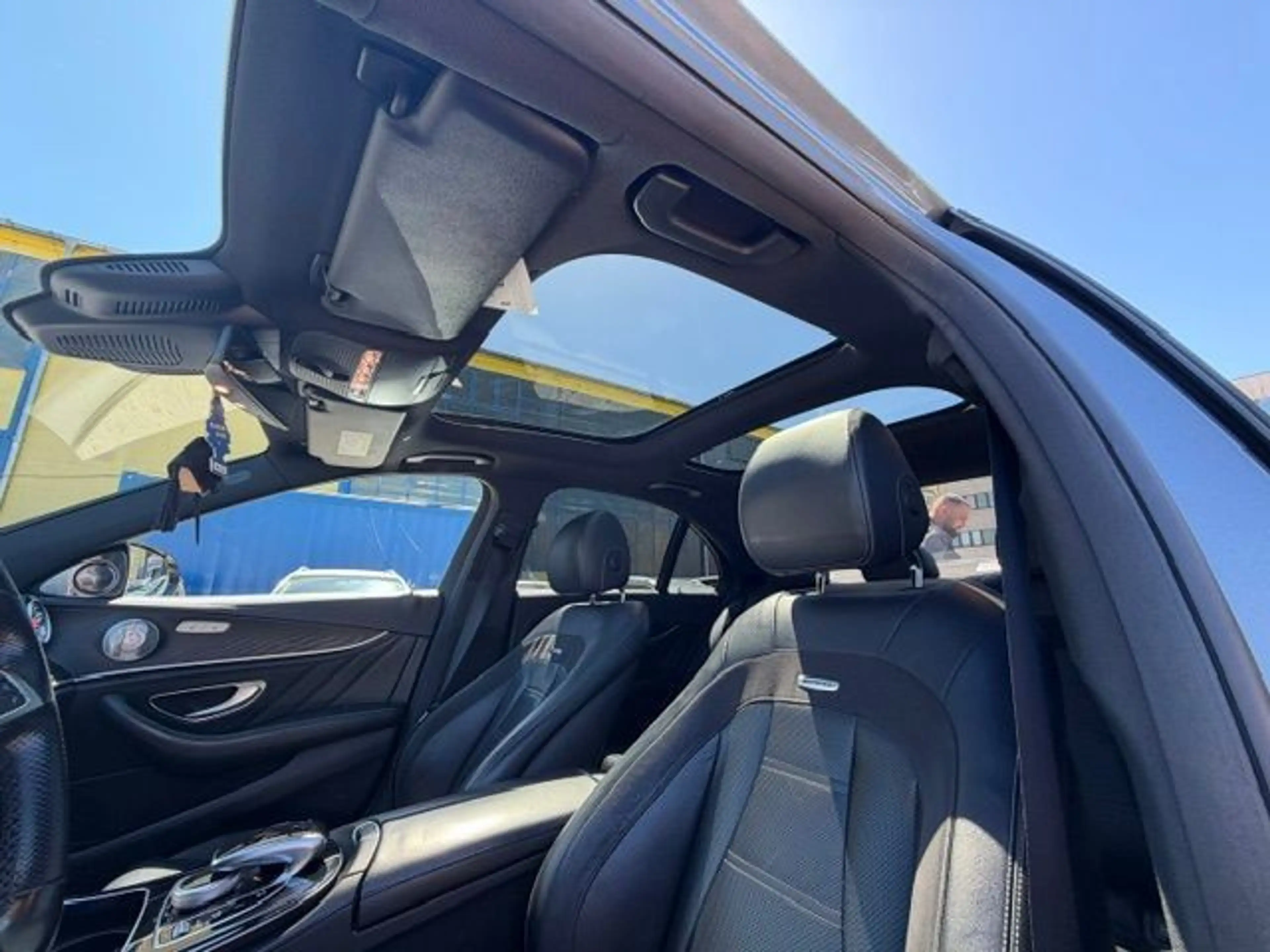 Mercedes-Benz E 43 AMG 4Matic PANO|HUD|WIDESCREEN|MULTI-BEAM — photo 11