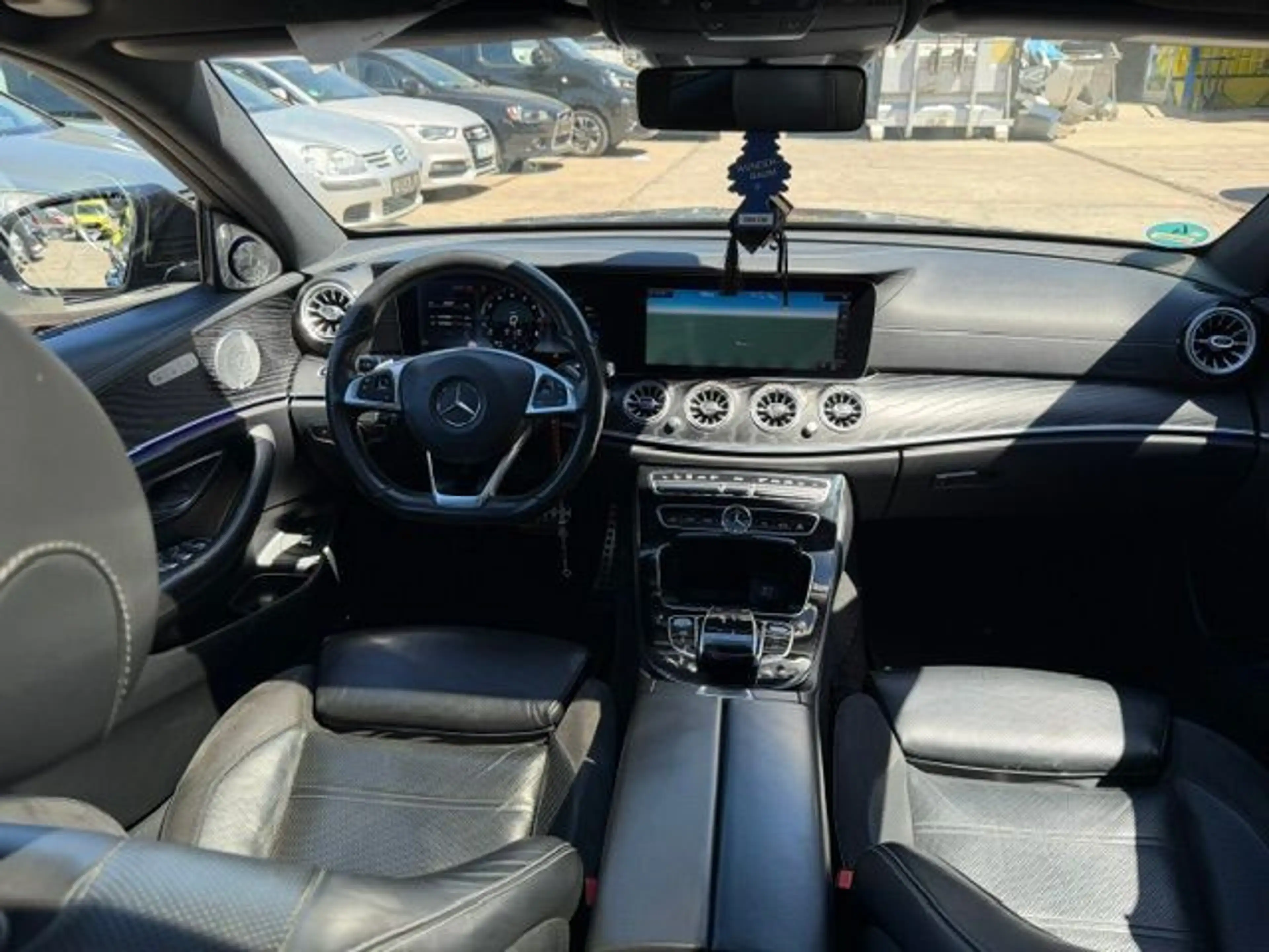 Mercedes-Benz E 43 AMG 4Matic PANO|HUD|WIDESCREEN|MULTI-BEAM — photo 3