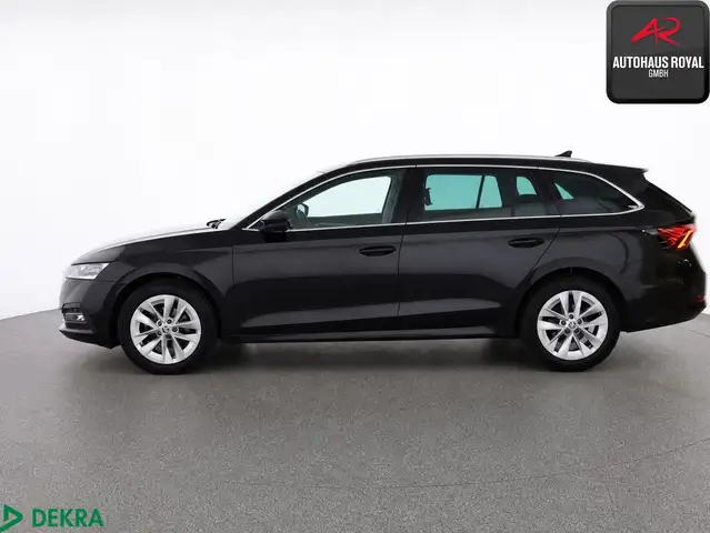 Skoda Octavia view 2