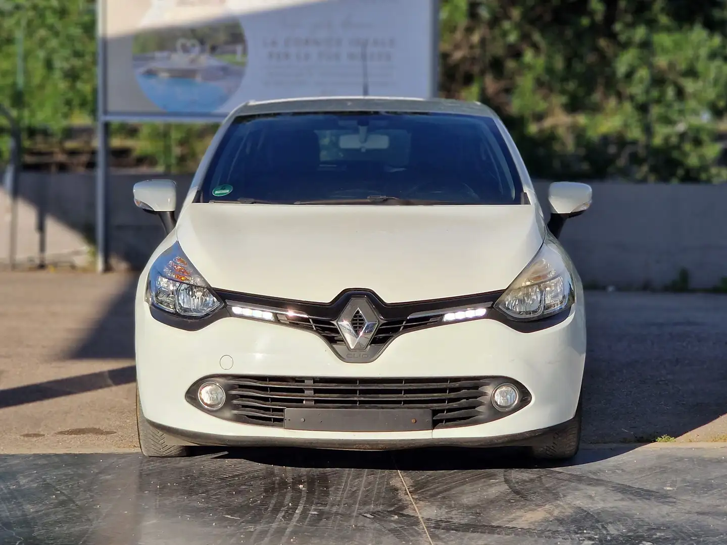 Renault Clio Clio IV Paris 5p 1.2 Live 75cv Blanco - 1