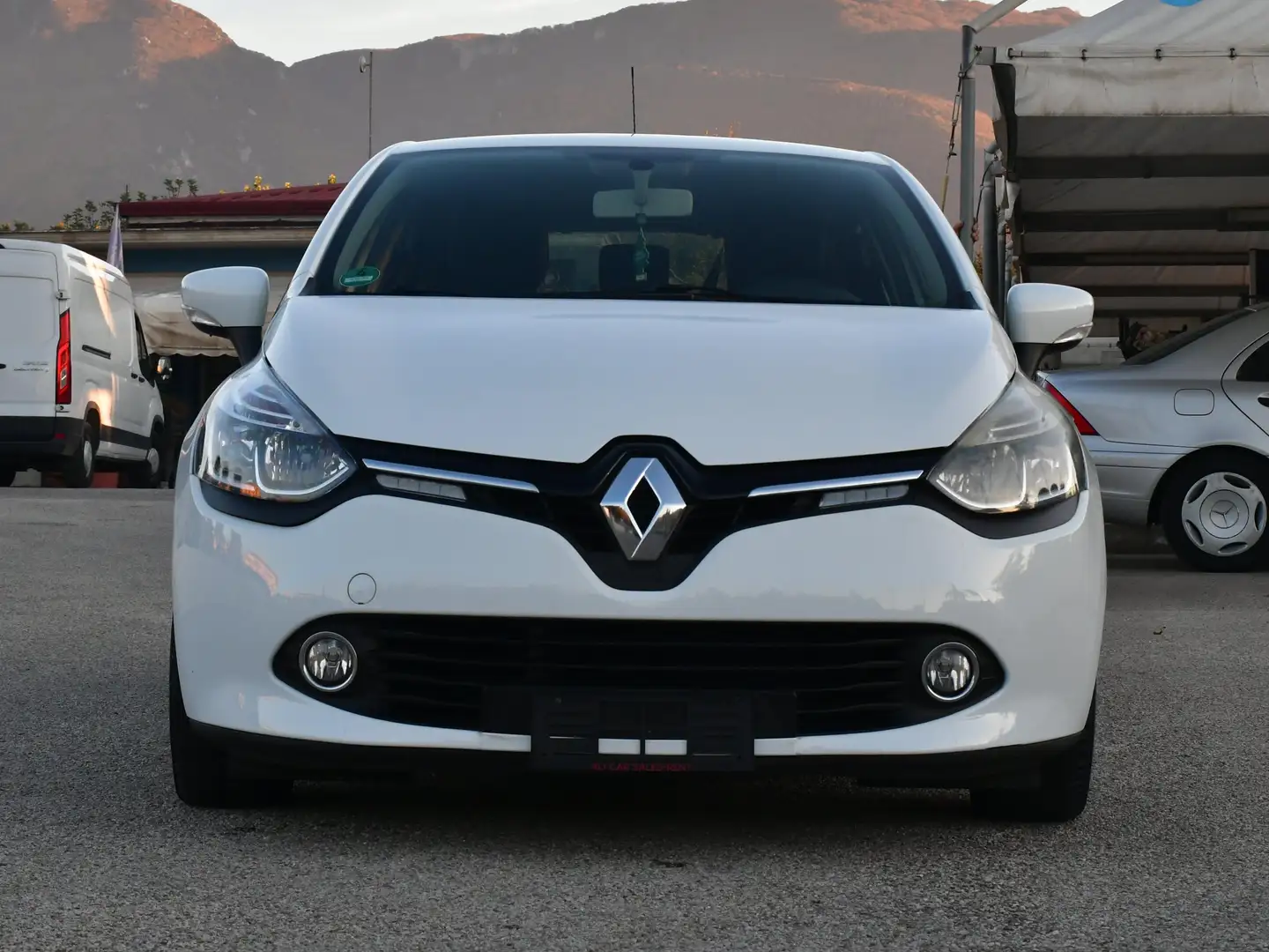Renault Clio Clio IV Paris 5p 1.2 Live 75cv Weiß - 2