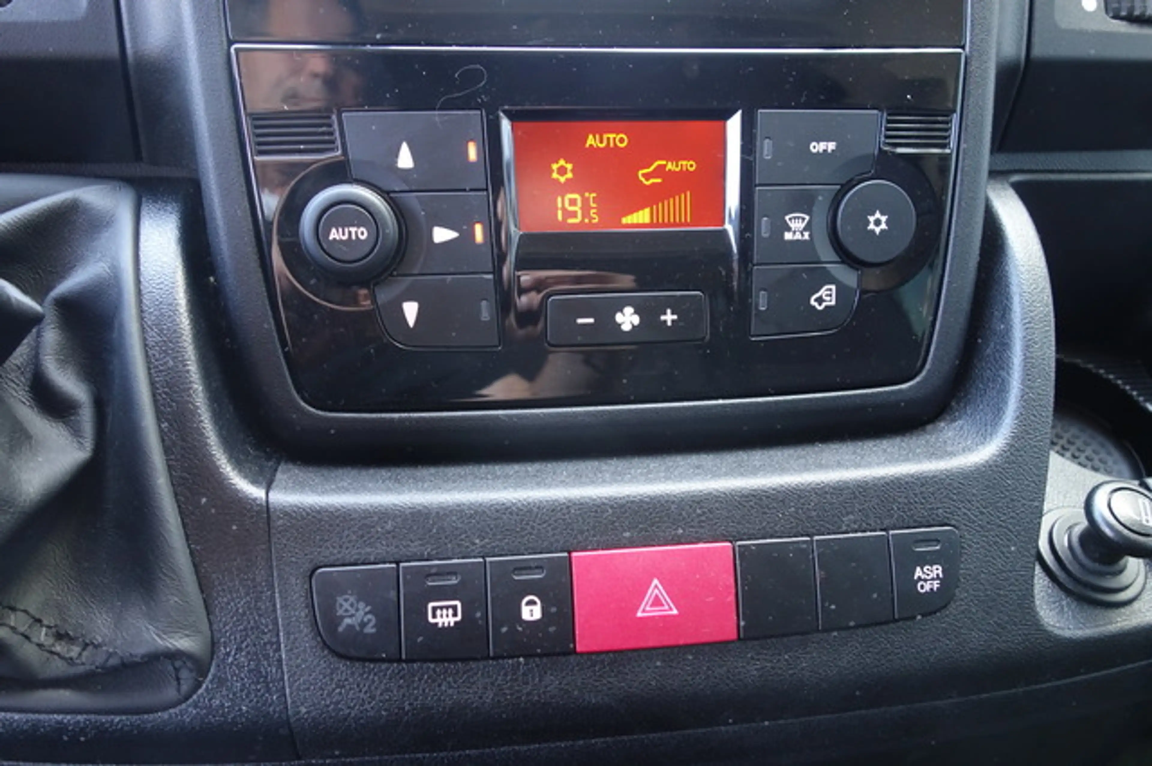 Peugeot Boxer 2,2 HDI L2H2 Kombi STDHZG/KLIMATR/KAM — photo 14