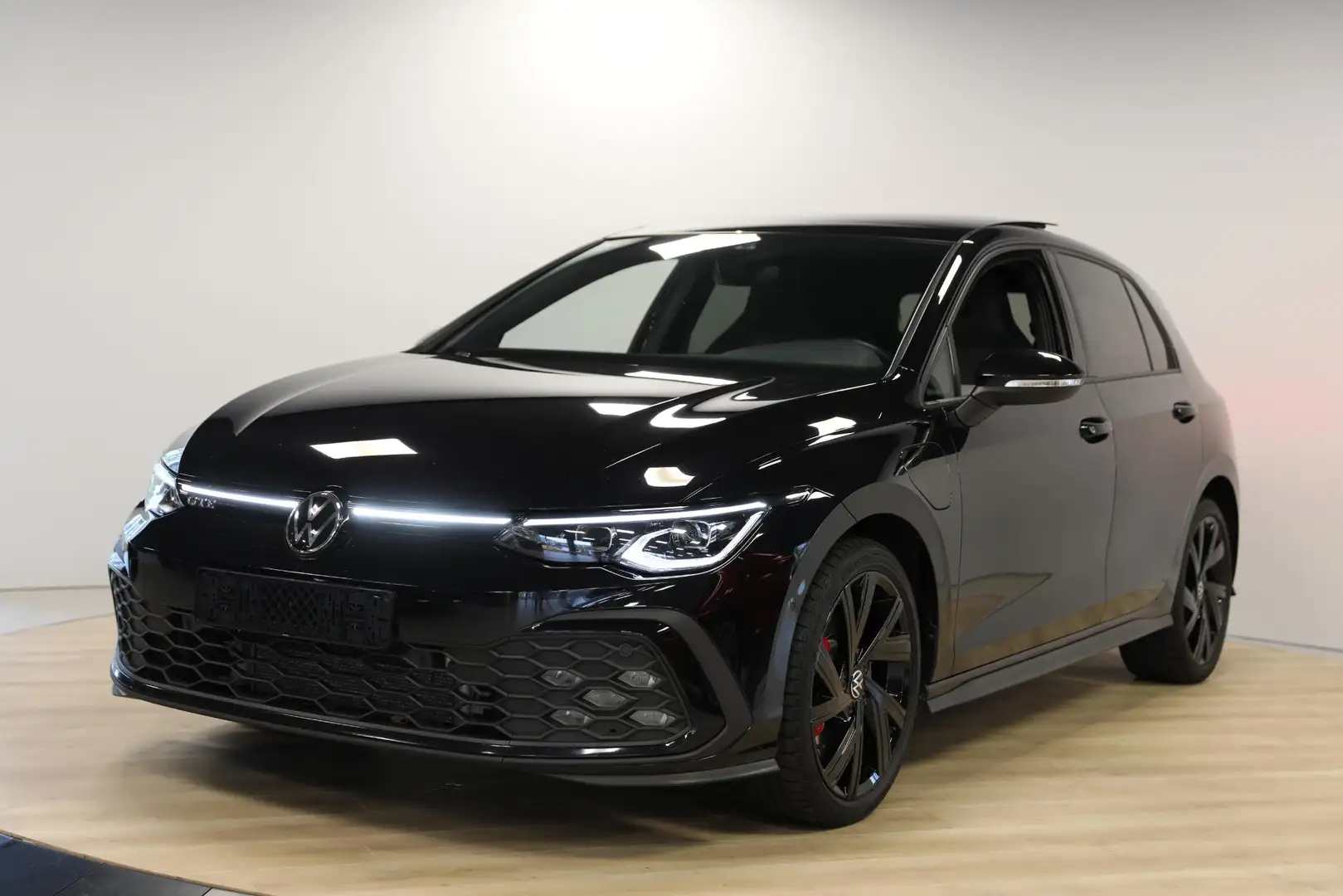 Volkswagen Golf GTE 1.4 eHybrid | Schuif- kanteldak | Sportstoelen | c Noir - 1