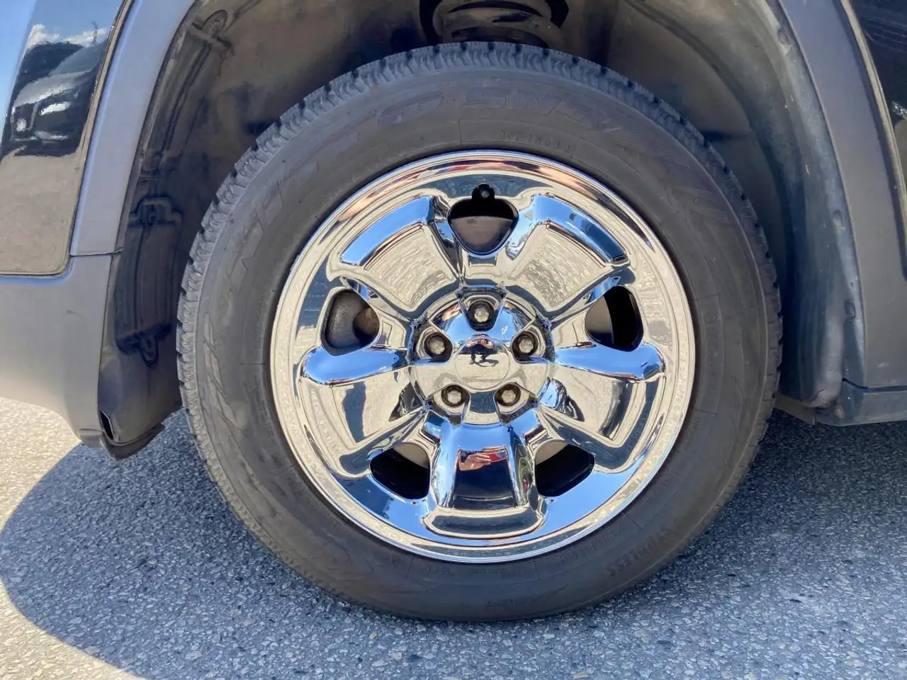 Jeep Cherokee снимка Jeep Cherokee