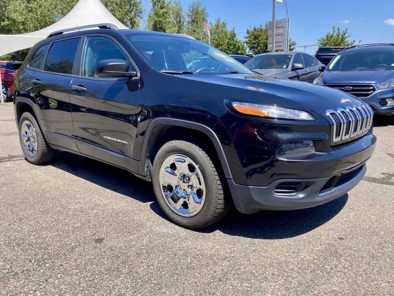 Jeep Cherokee снимка Jeep Cherokee