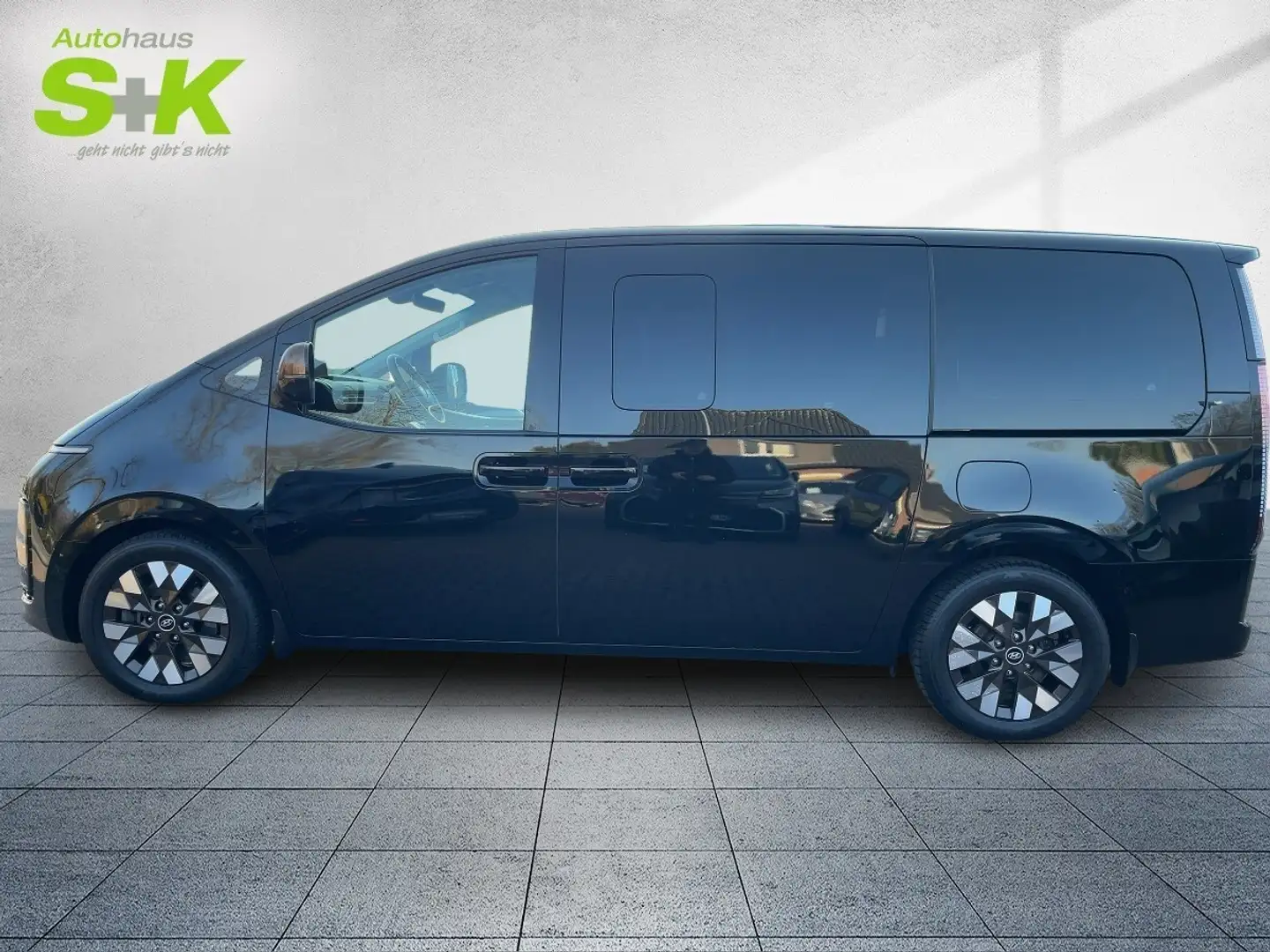 Hyundai STARIA Signature 360°Kamera+TEMPOMAT+SHZ+KLIMA+ Noir - 2