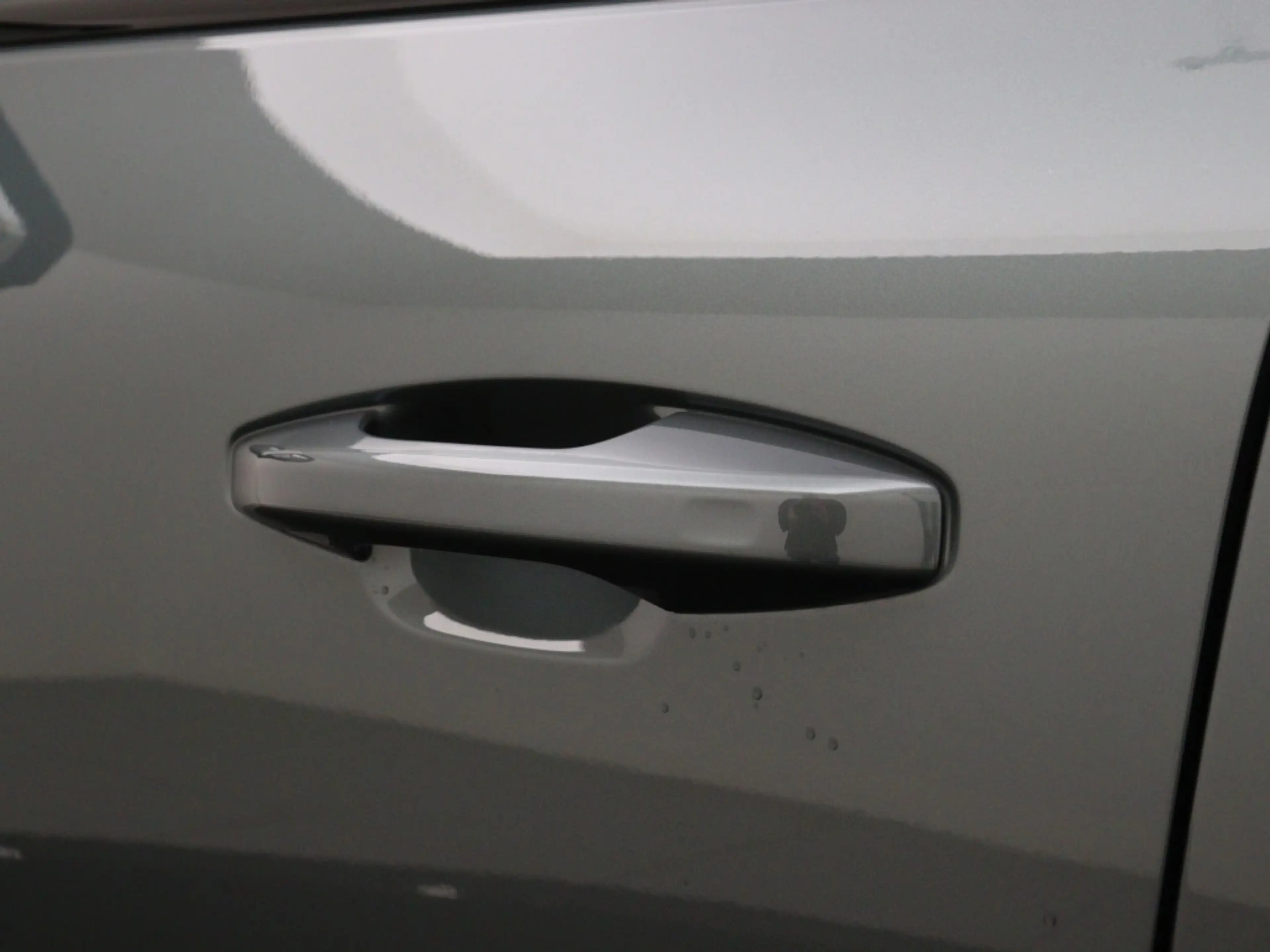 Volvo EC40 EXTENDED RANGE (SINGLE) PLUS 20INCH HARMAN KARDON — photo 9