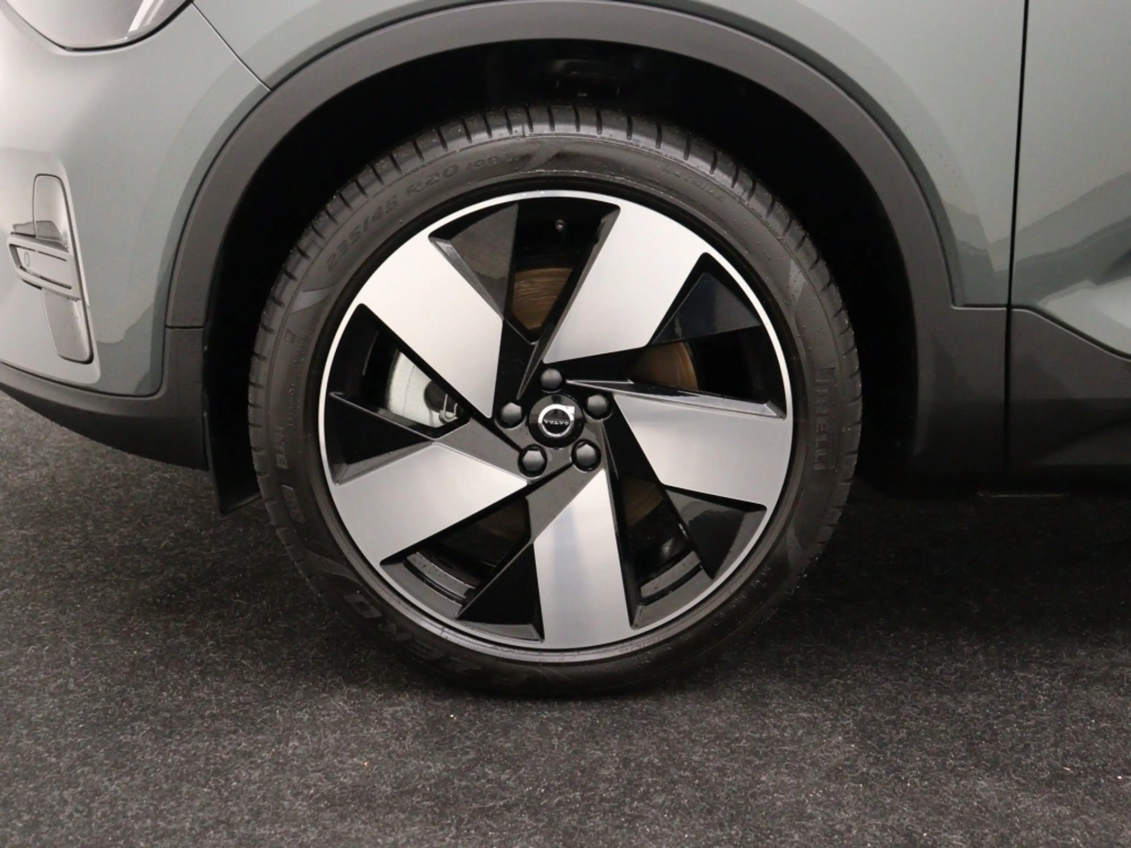 Volvo EC40 EXTENDED RANGE (SINGLE) PLUS 20INCH HARMAN KARDON — photo 8