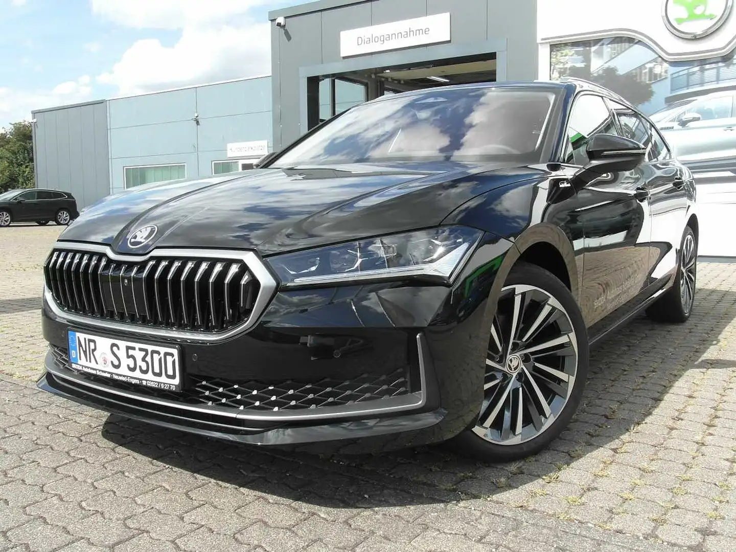 Skoda Superb Combi Diesel 2.0 TDI DSG L&K Schwarz - 2