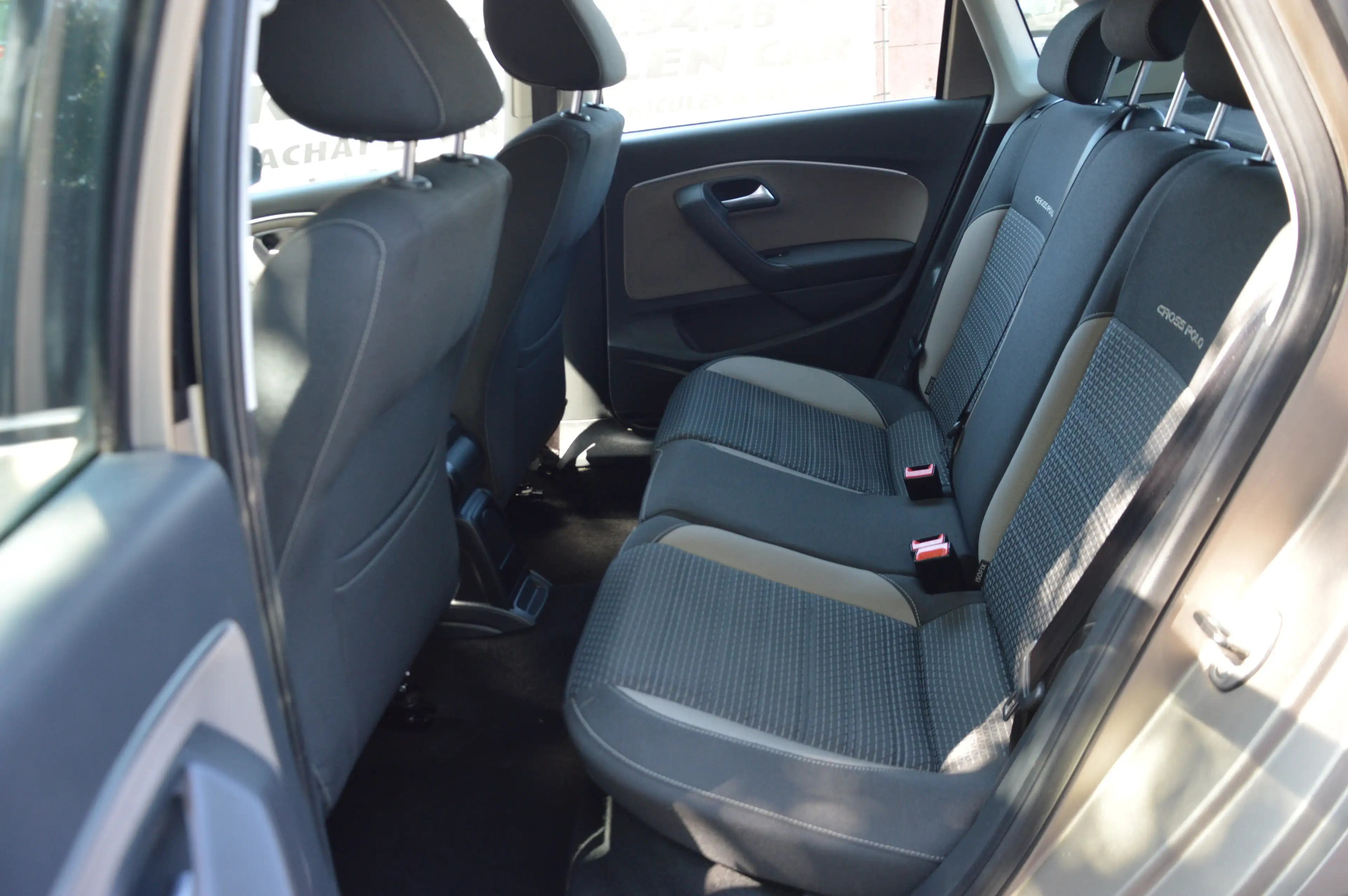 Volkswagen Polo Cross 1.0i SENS AV/AR CLIM CRUIS 92.699KM — photo 9