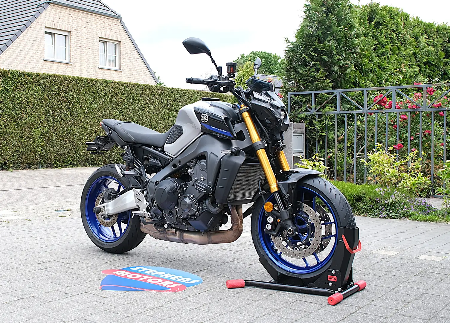 Yamaha MT-09 MT 09 SP Stříbrná - 1