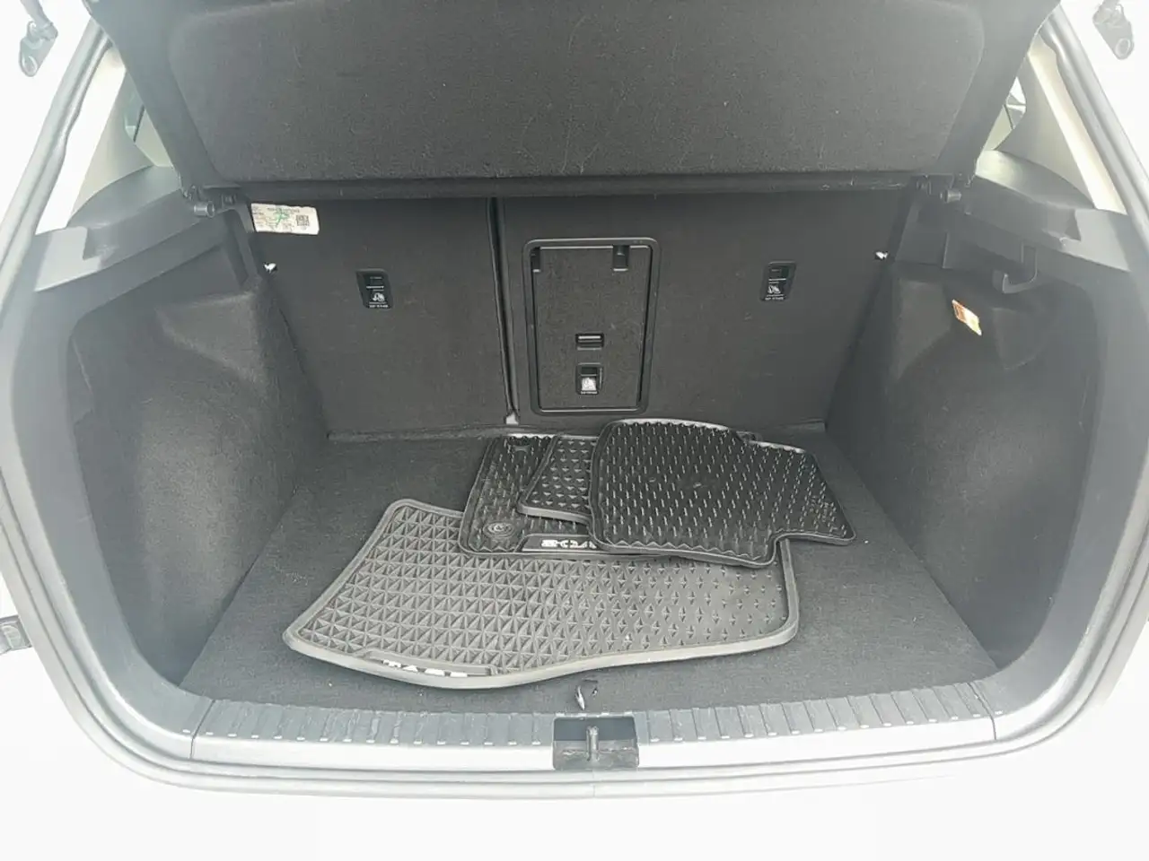Volkswagen Taos photo Volkswagen Taos