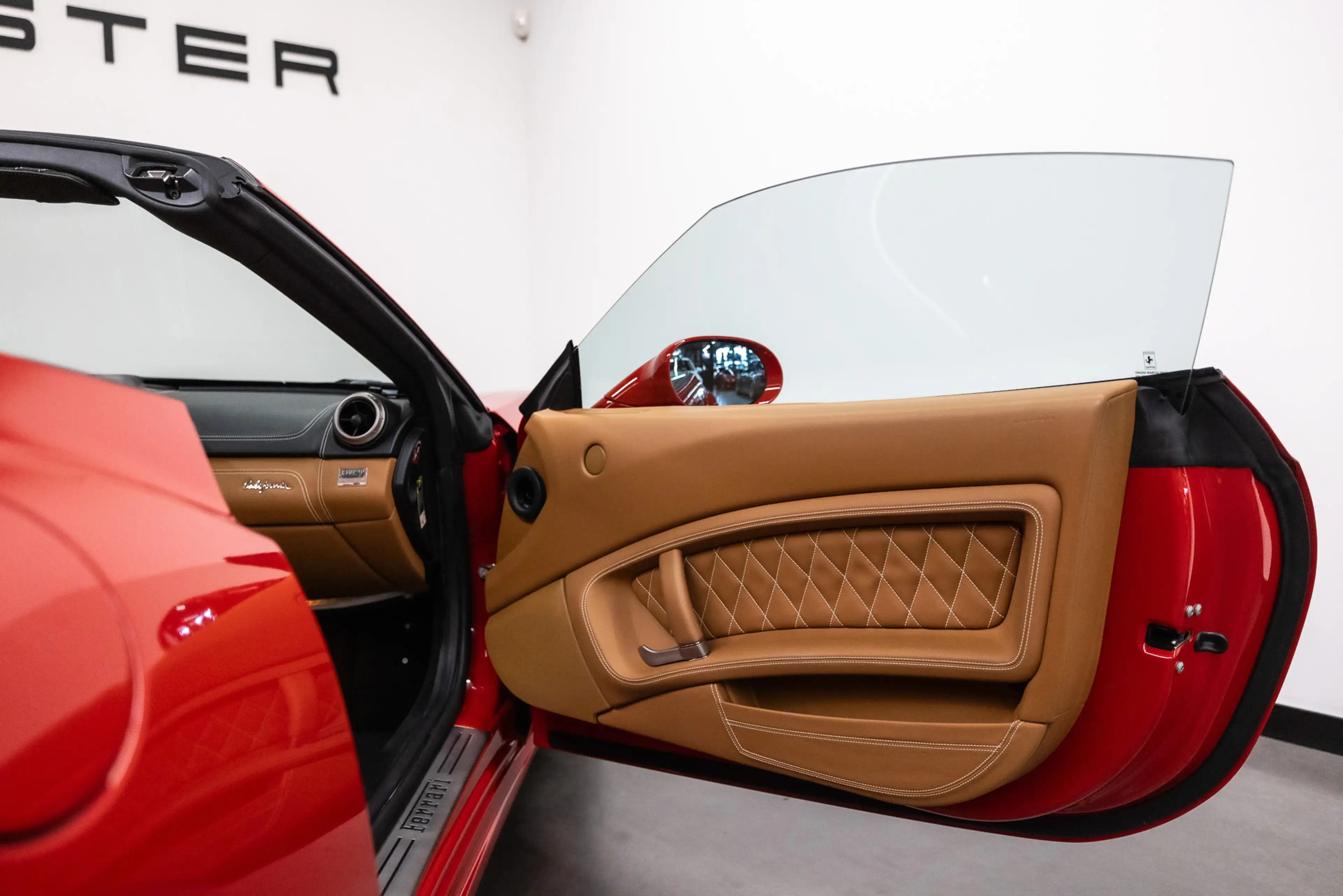 Ferrari California 4.3 V8 Btw auto, Fiscale waarde € 22.000,- (€ 103. — photo 16