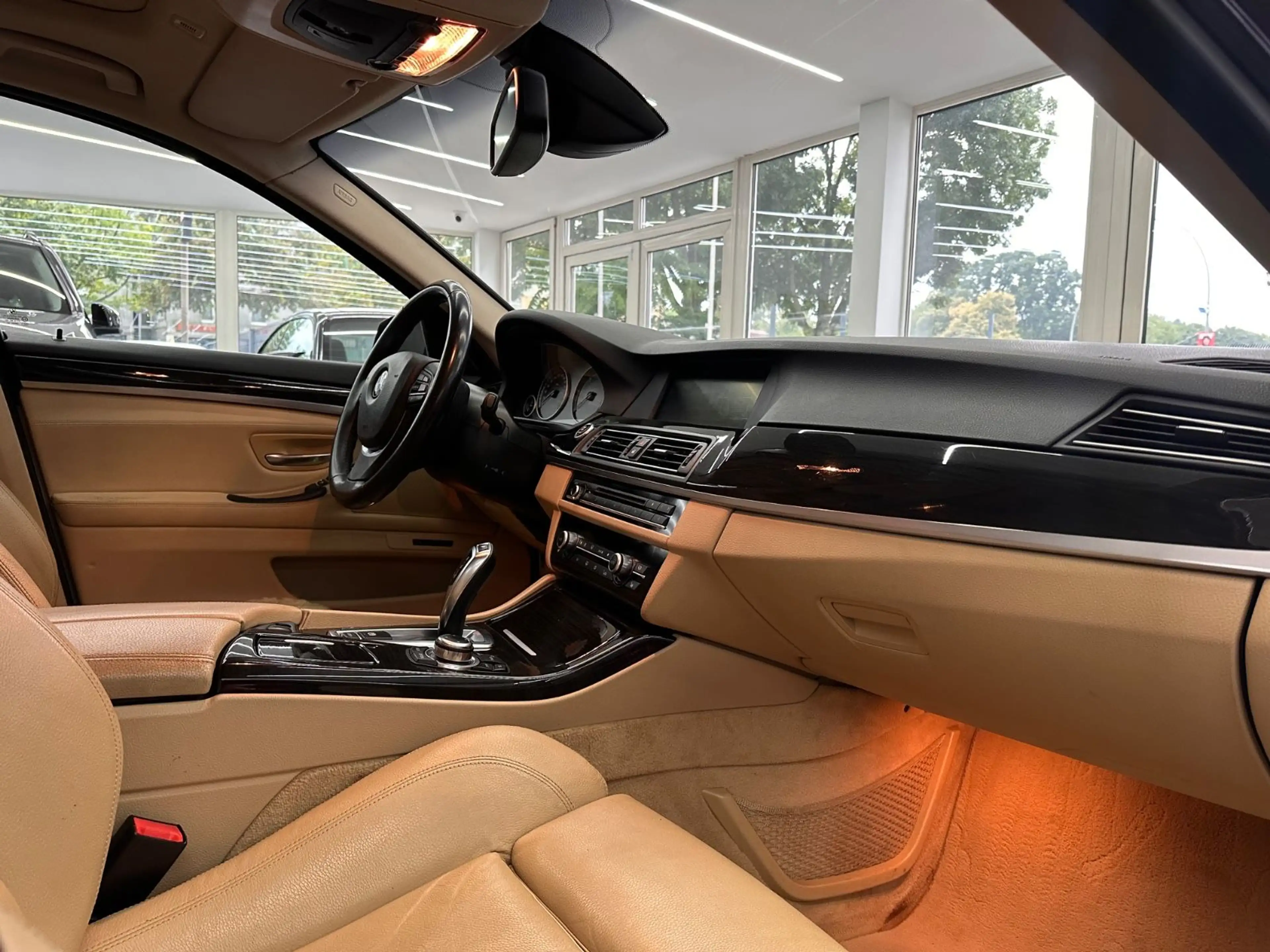 BMW 520 d Limousine*Bi-Xenon*Schiebedach*Leder*Memory — photo 7