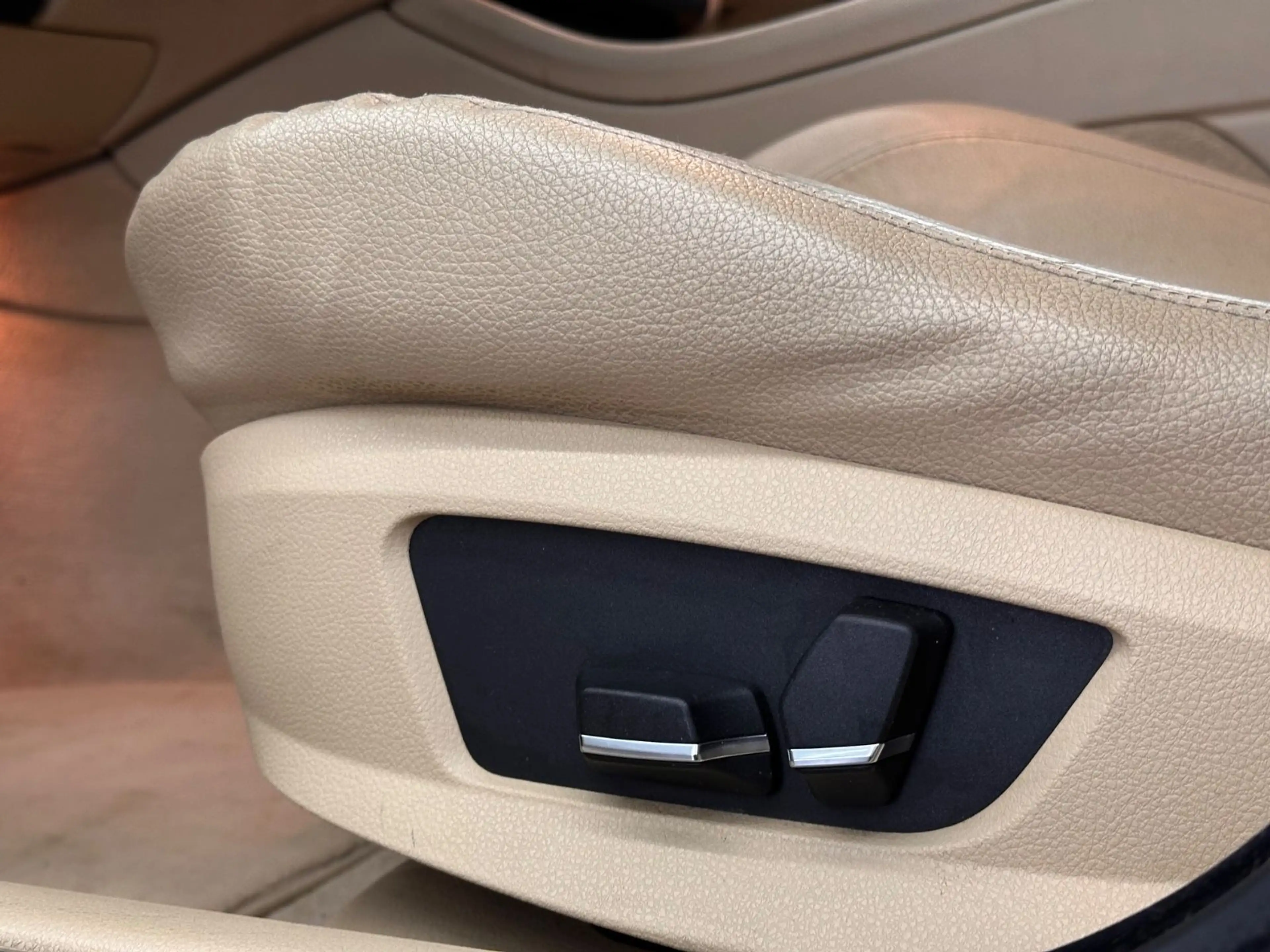 BMW 520 d Limousine*Bi-Xenon*Schiebedach*Leder*Memory — photo 20