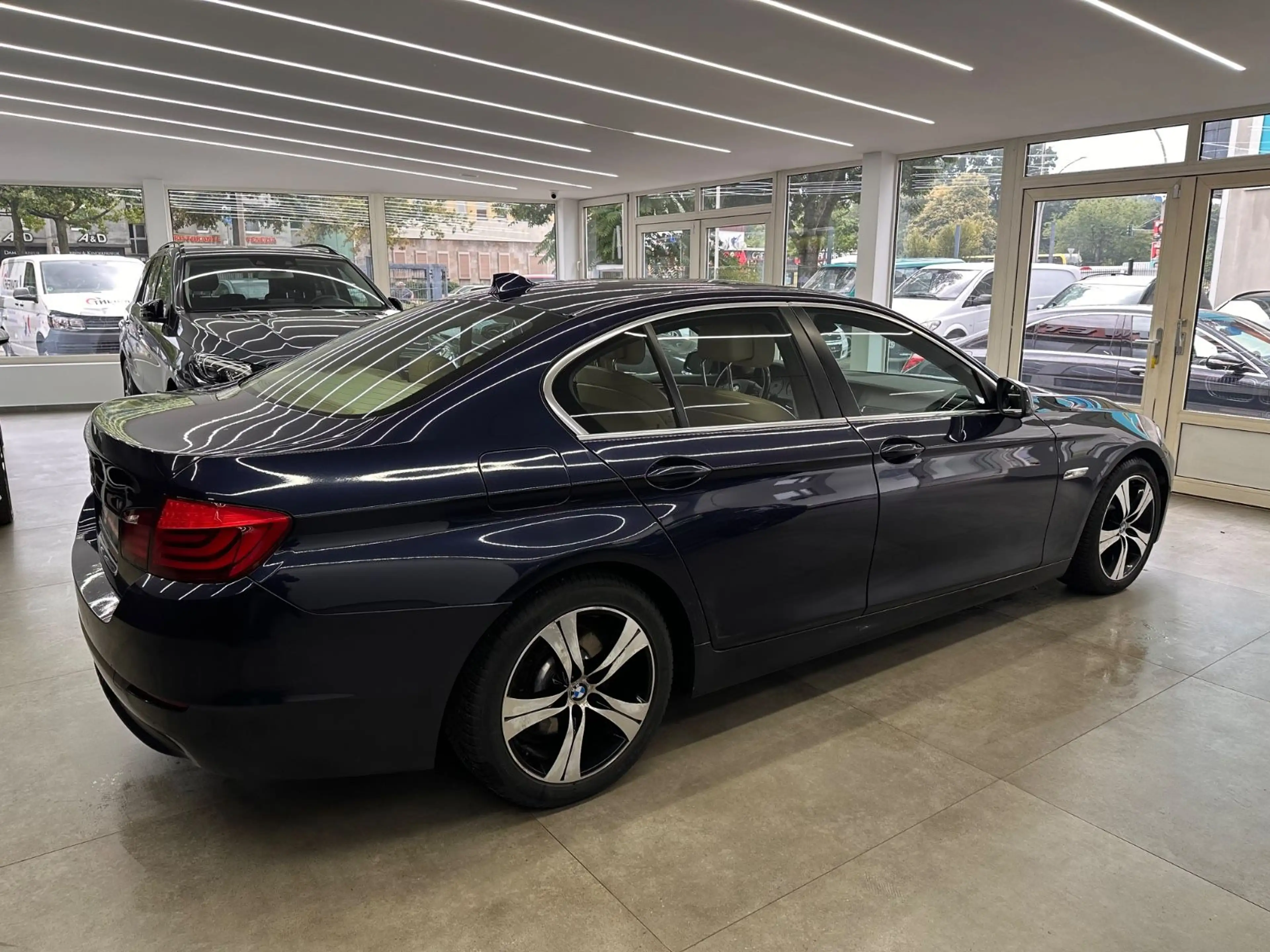BMW 520 d Limousine*Bi-Xenon*Schiebedach*Leder*Memory — photo 6