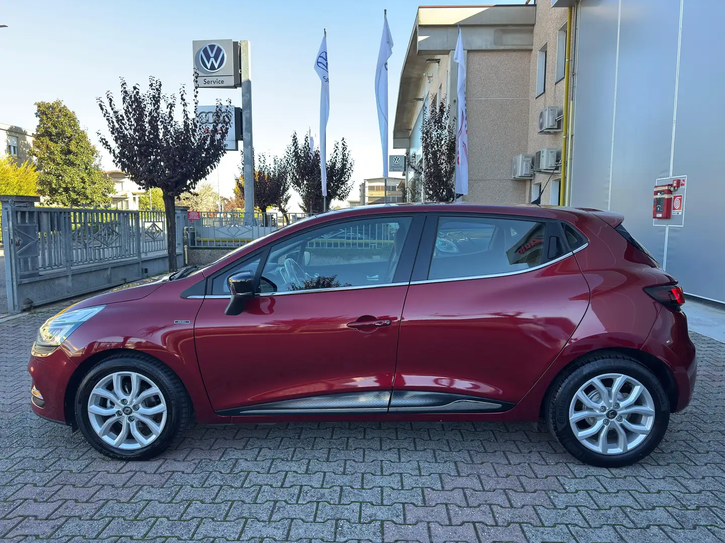 Renault Clio DUEL 1.5 / 90 CV dci *TELECAMERA*KEYLESS*FARI LED Zwart - 2