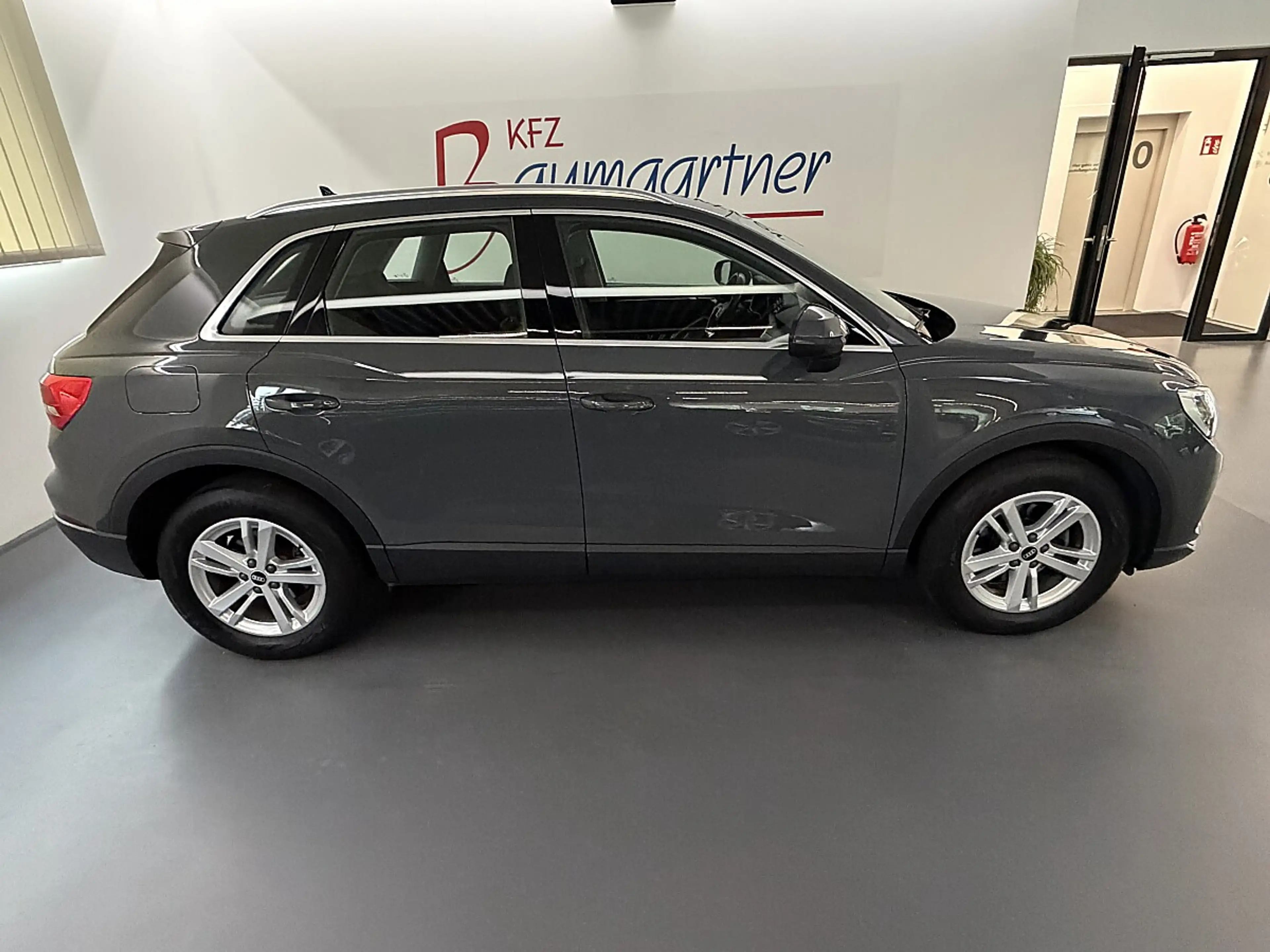 Audi Q3 35TDI S-tronic *LED*NAVI*ACC*Virtual Cockpit*Al... — photo 3
