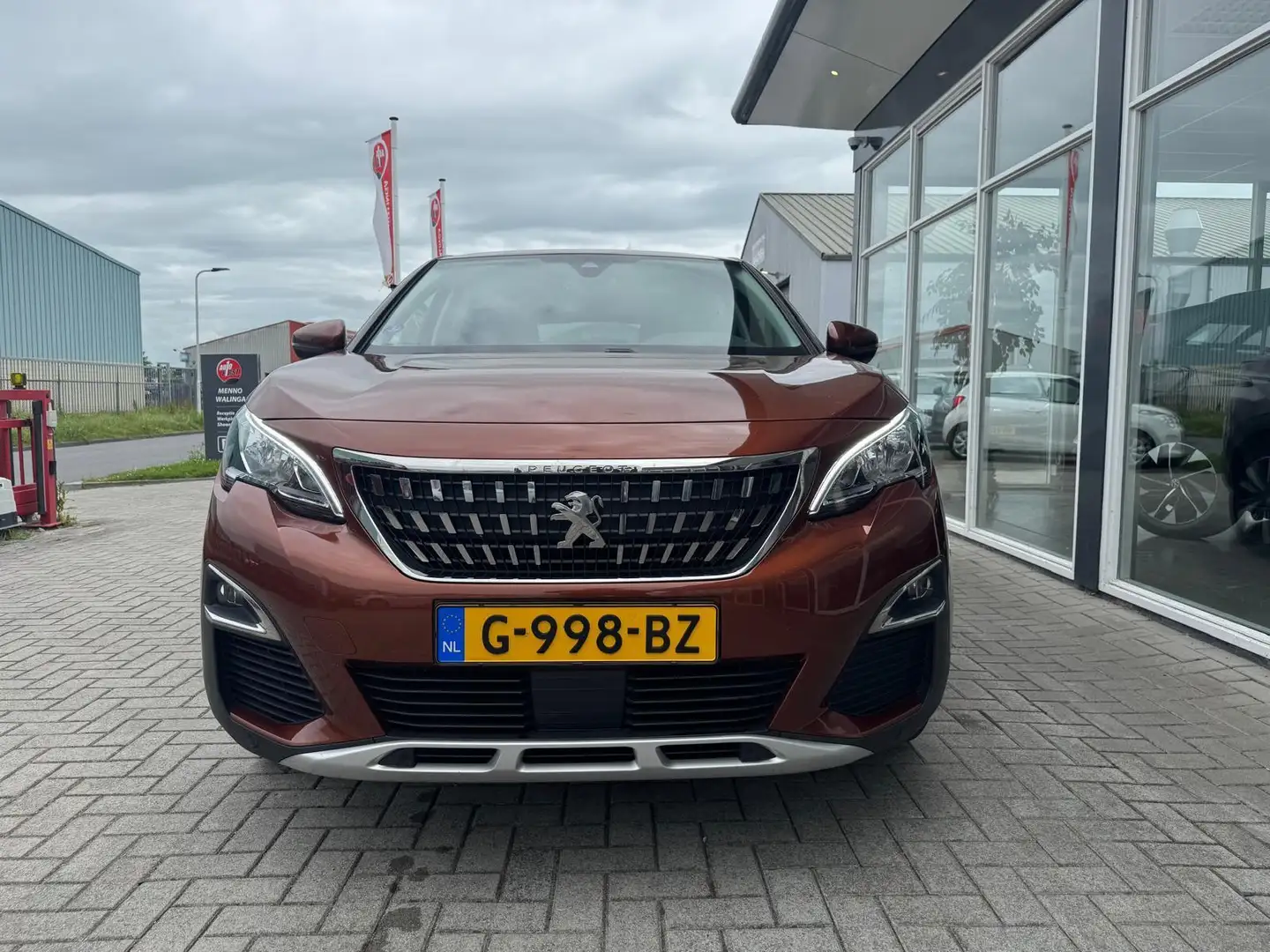 Peugeot 3008 1.2 PureTech GT Line|Navigatie|Trekhaak|Distributi Marrón - 2