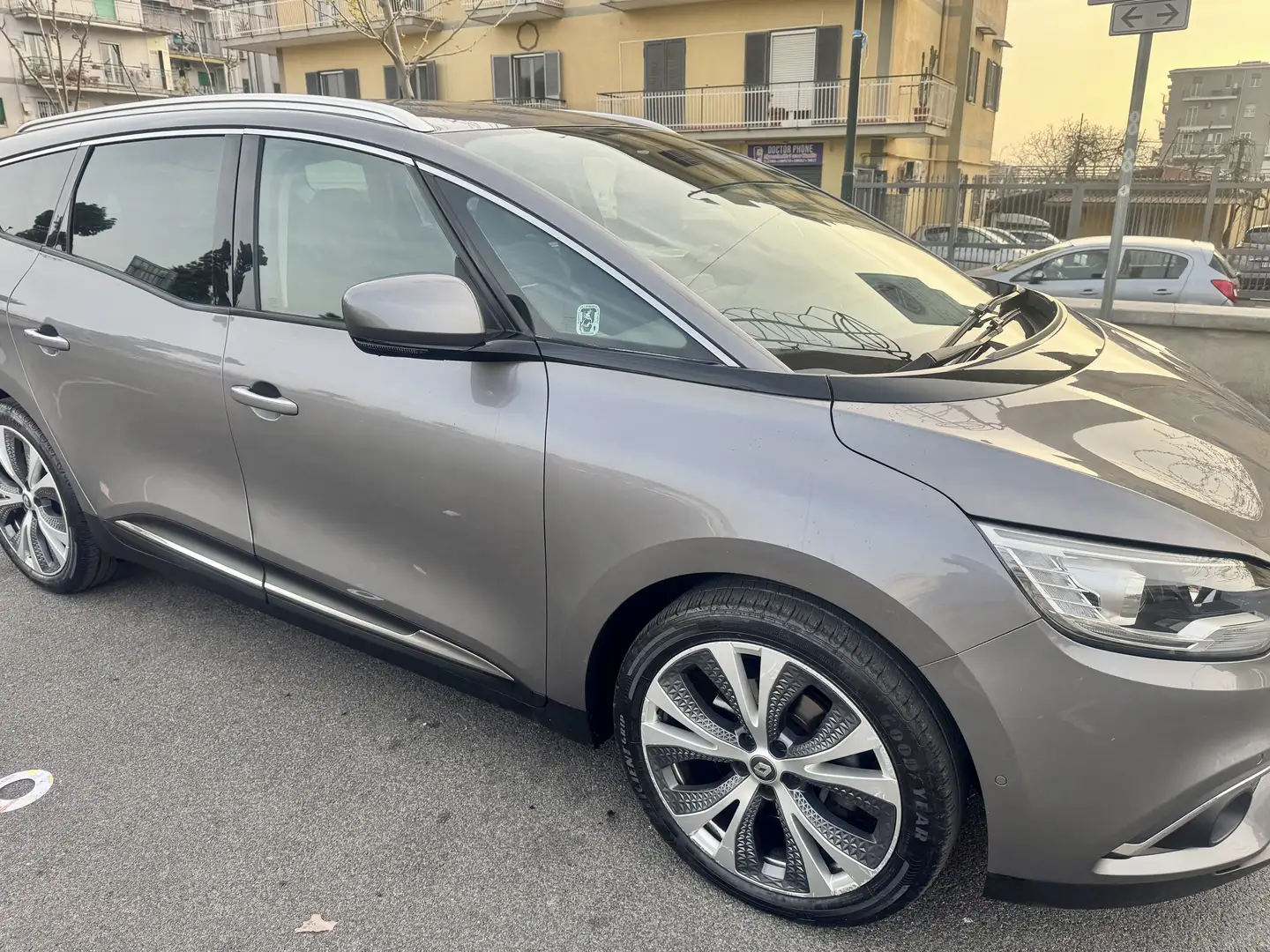 Renault Grand Scenic 1.6 dci energy Intens 130cv - 1
