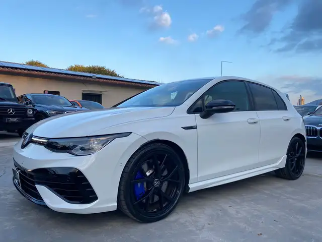 Volkswagen Golf view 5