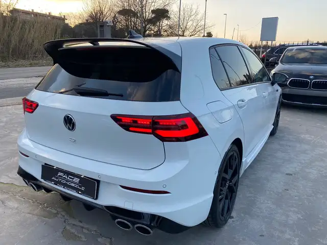Volkswagen Golf view 14