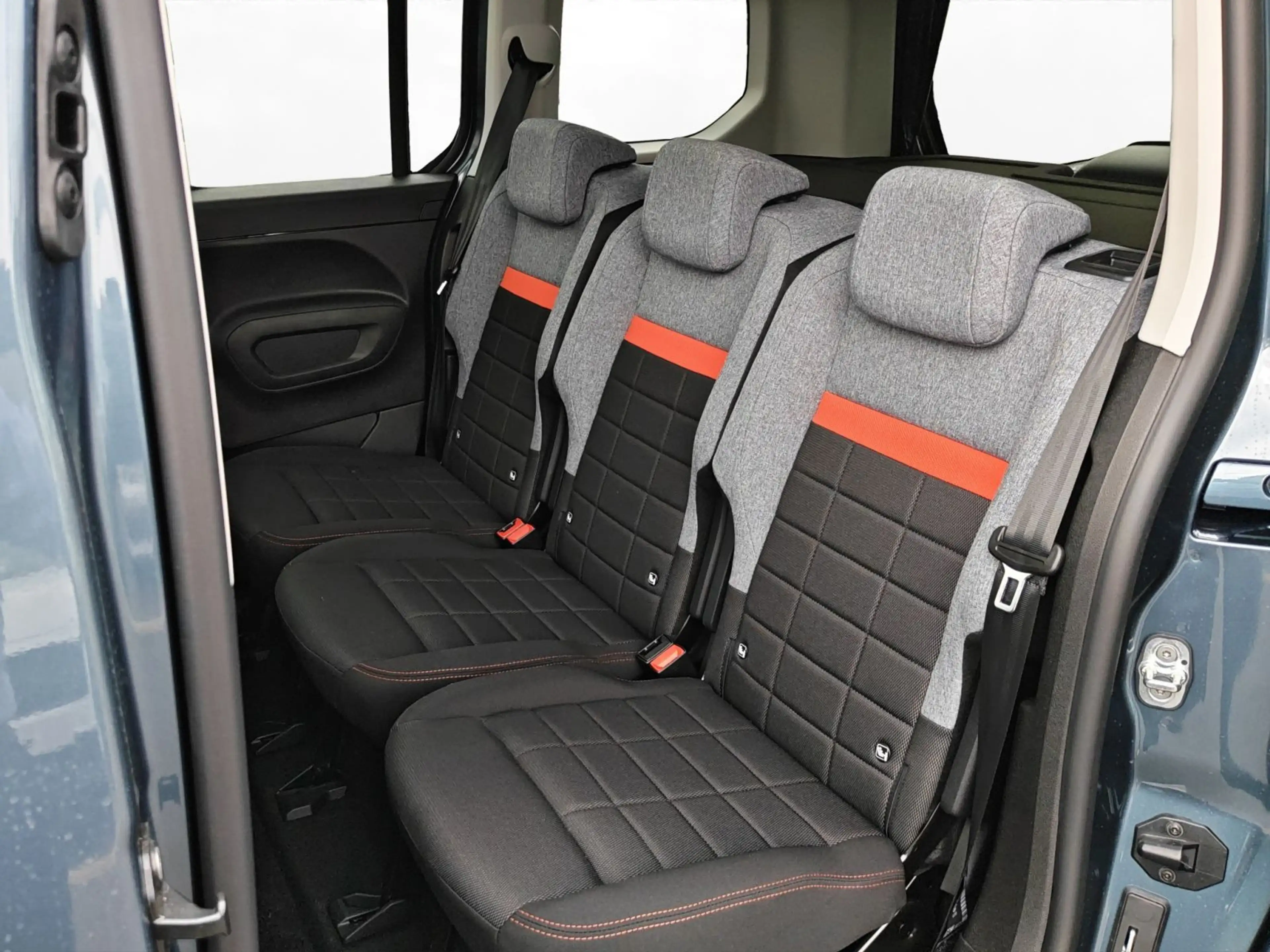 Citroen Berlingo HDI 130 Max M XTR Navi Apple Car Play S — photo 10