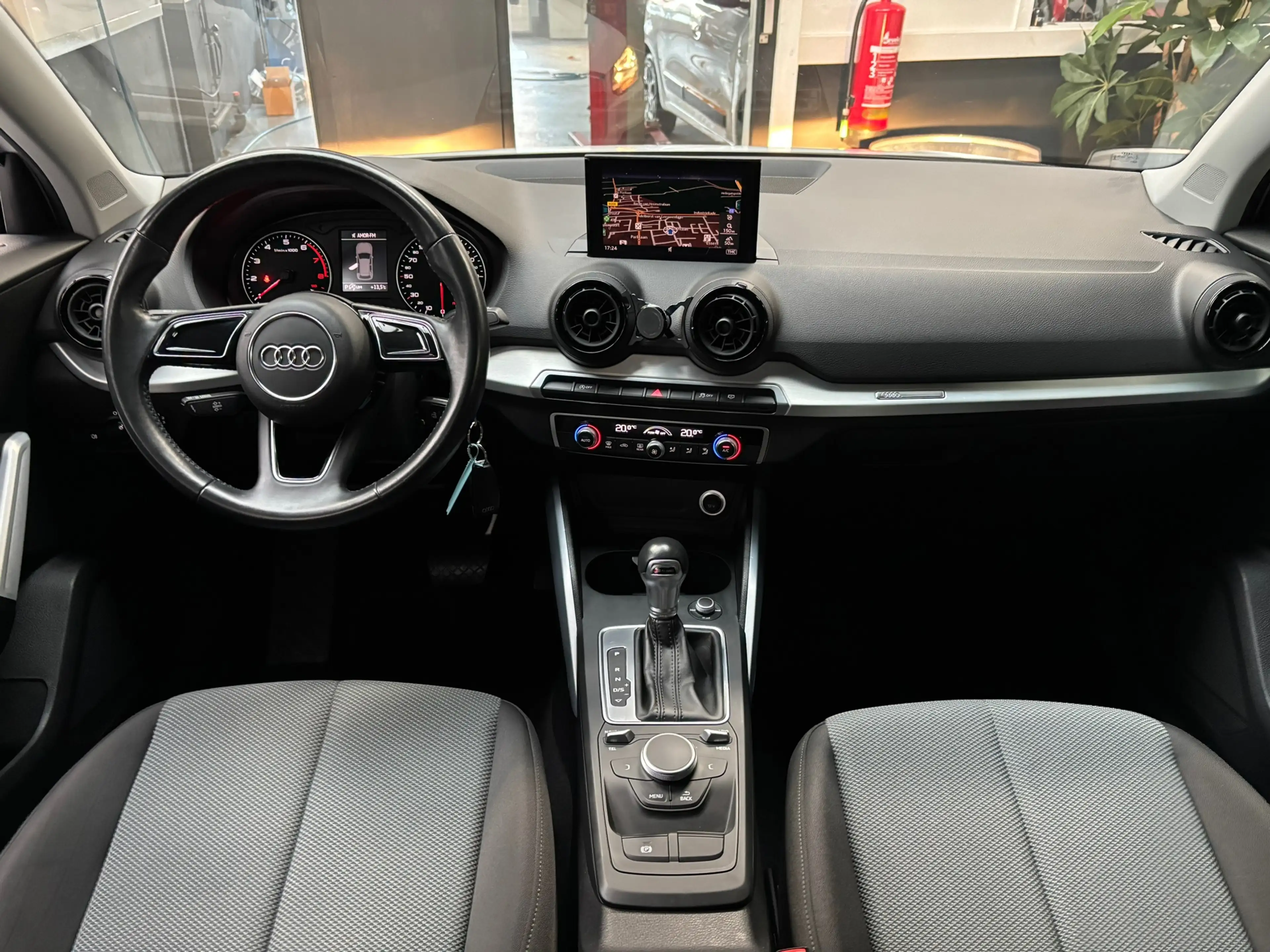 Audi Q2 1.0 TFSI Sport Pro Line S / Navigatie — photo 19